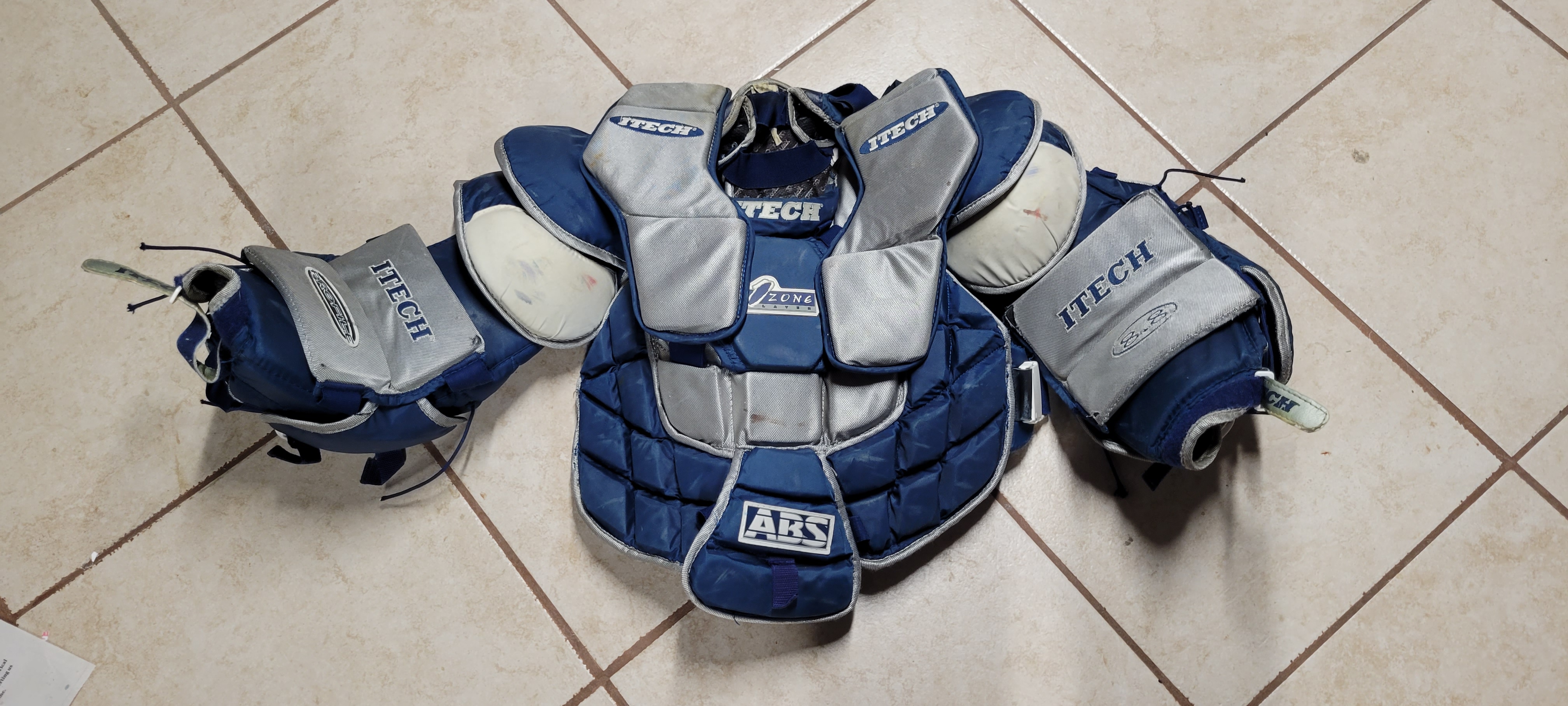 Used Small Itech Goalie Chest Protector SidelineSwap