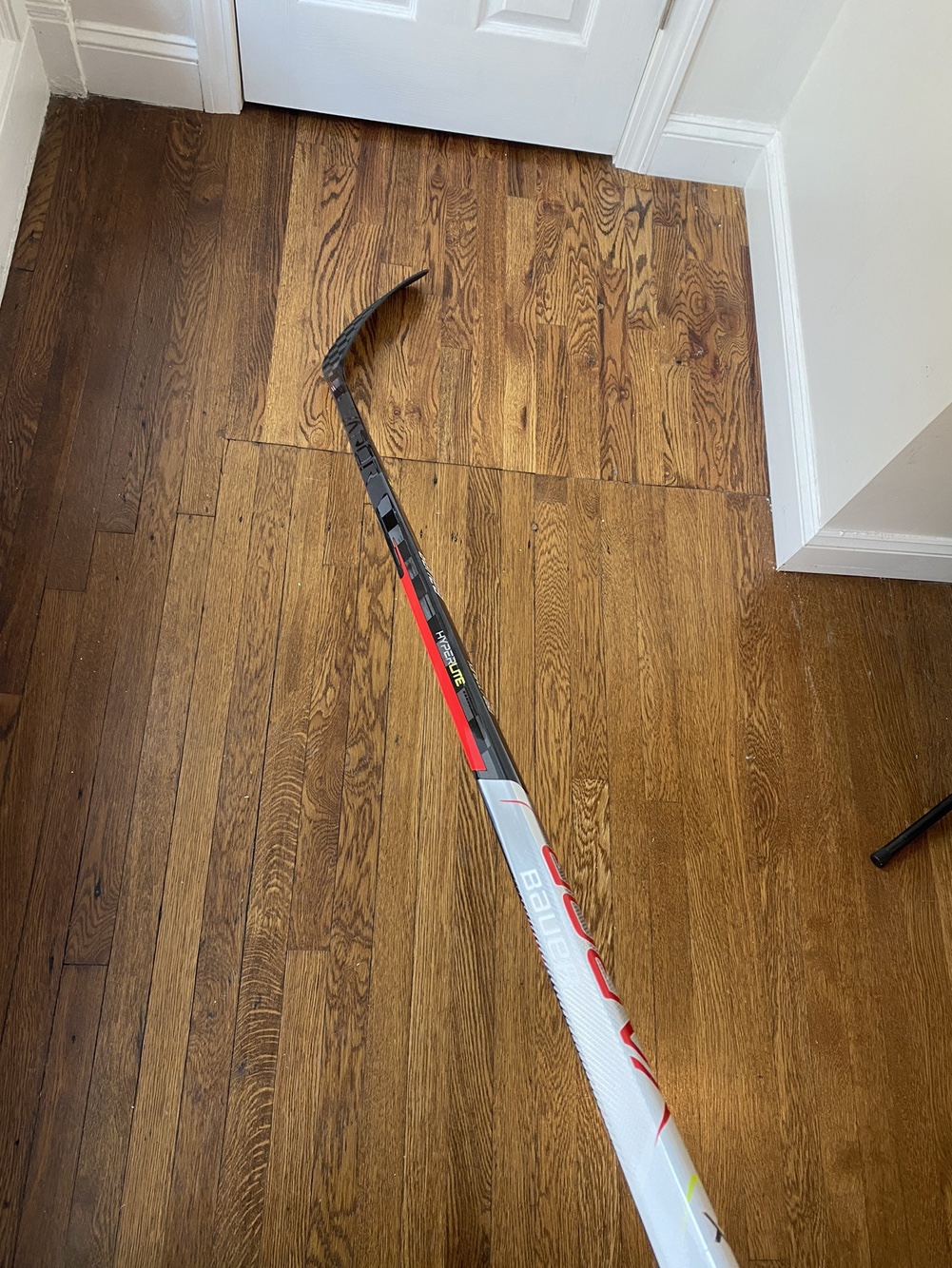 (NEW) Bauer Vapor Hyperlite, Flex 77, Blade P92 Left, Senior Hockey