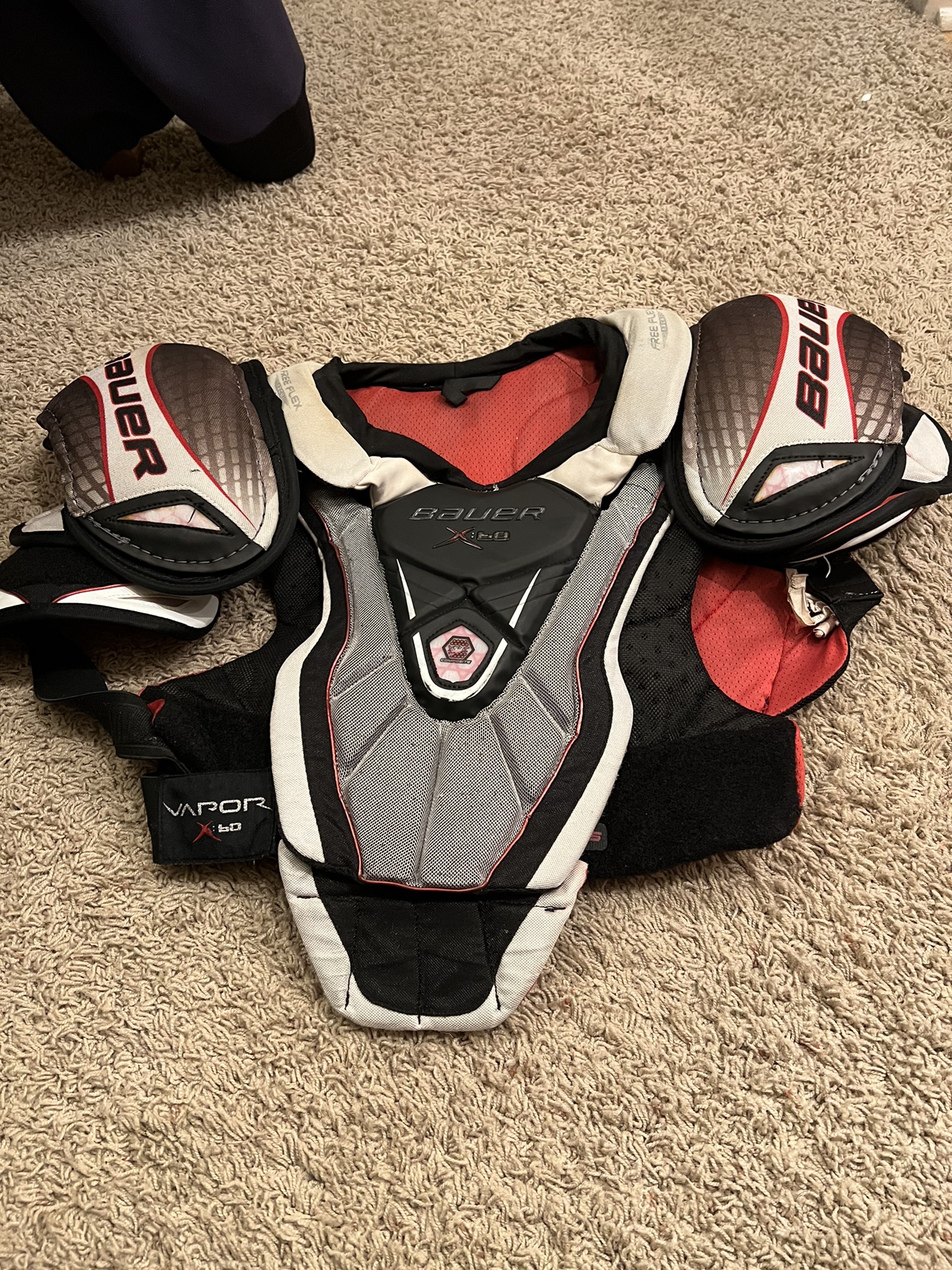 Senior Small Bauer Vapor X60 Shoulder Pads SidelineSwap