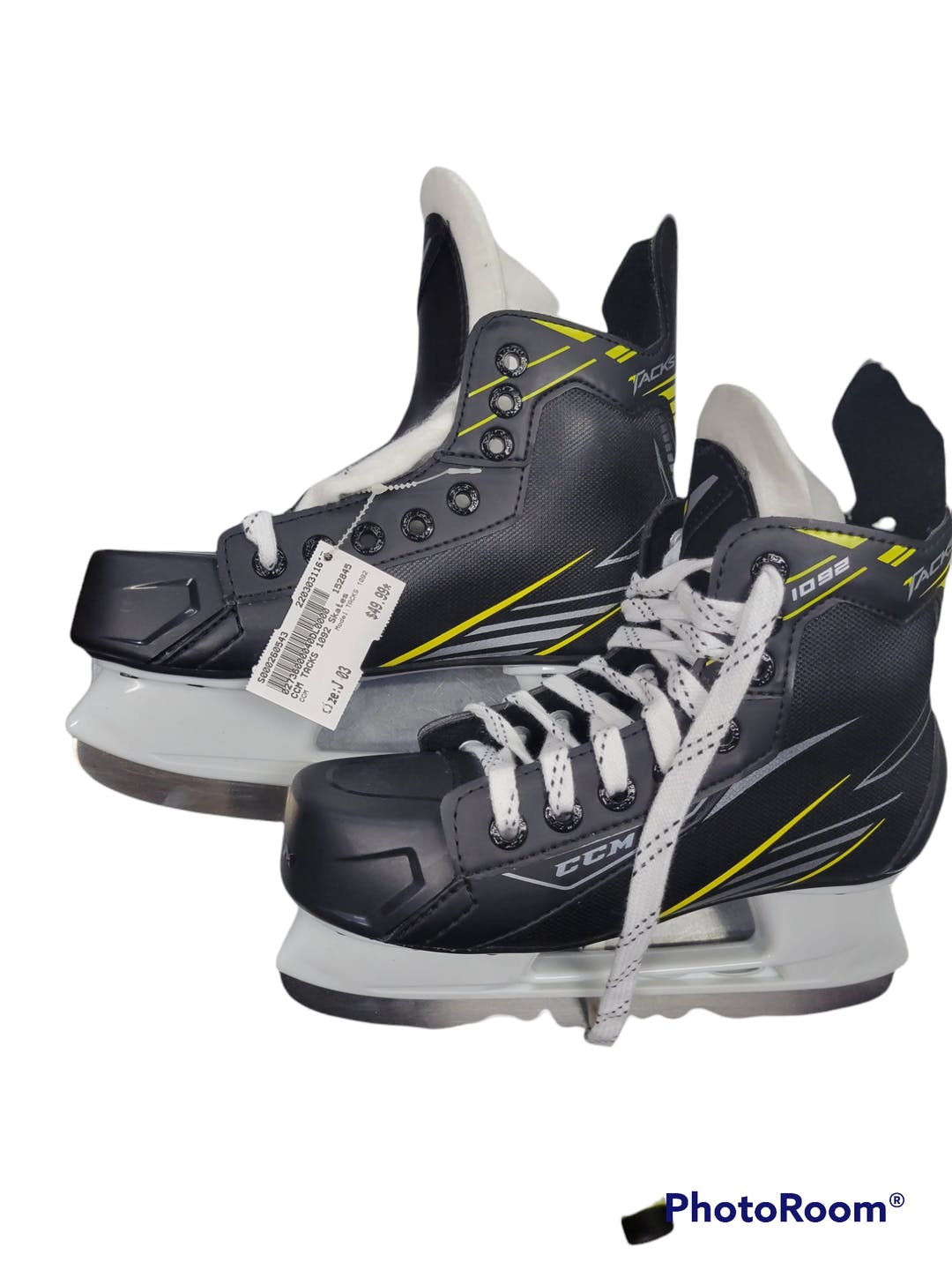 Used Ccm Tacks 1092 Junior 03 Ice Hockey Skates SidelineSwap