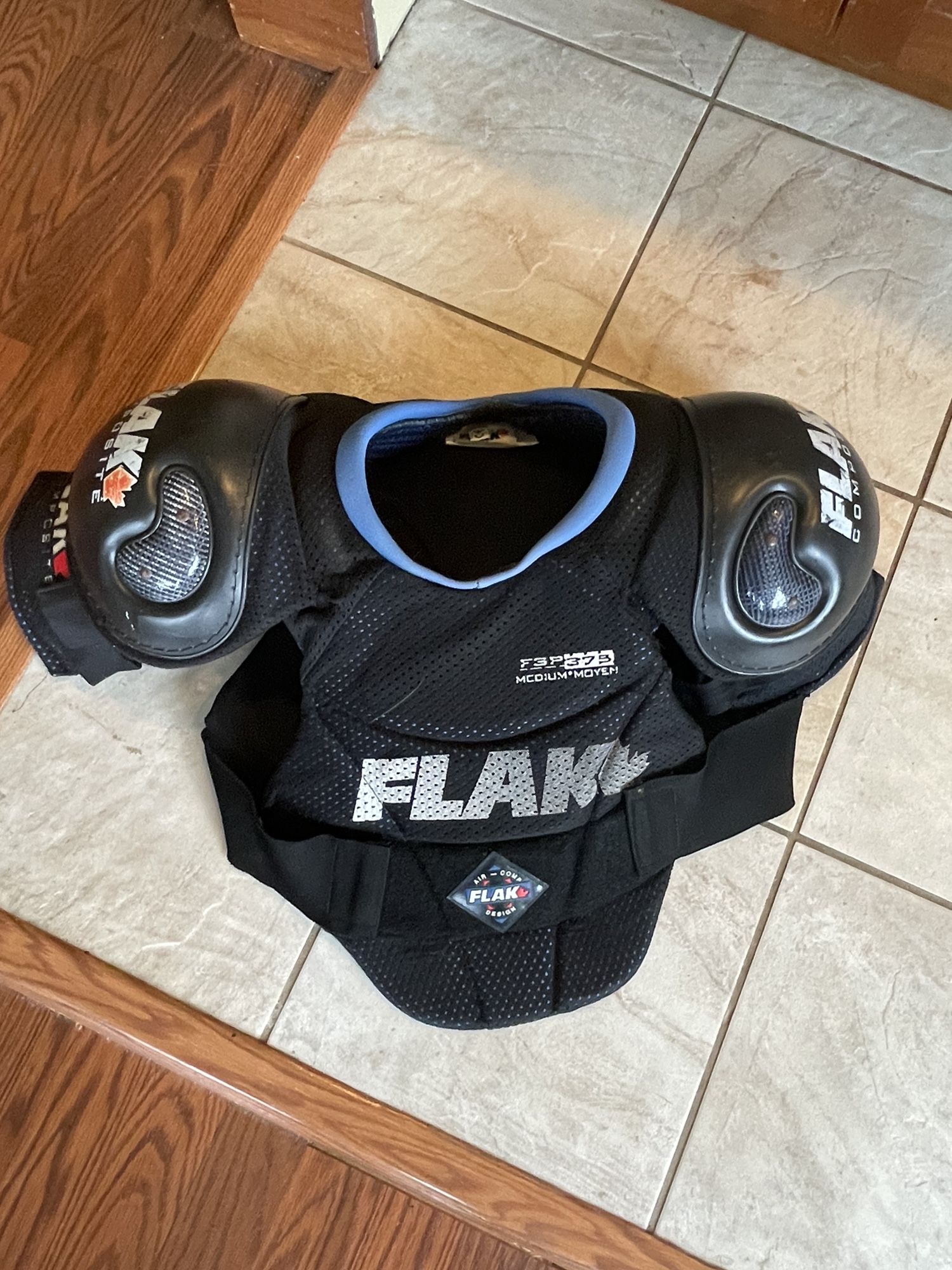 Flak Sr Medium Shoulder Pads SidelineSwap