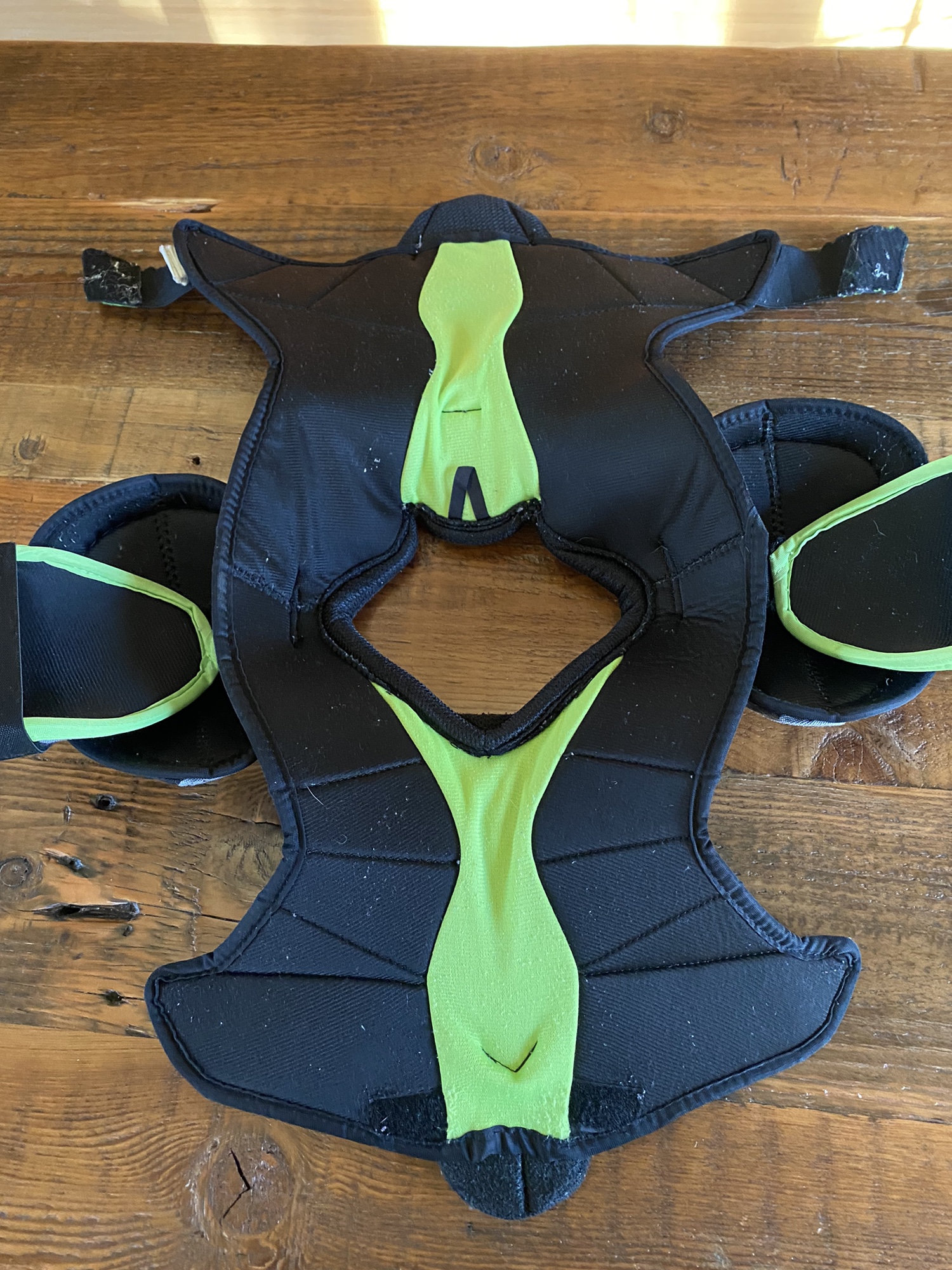 bauer one.6 shoulder pads SidelineSwap