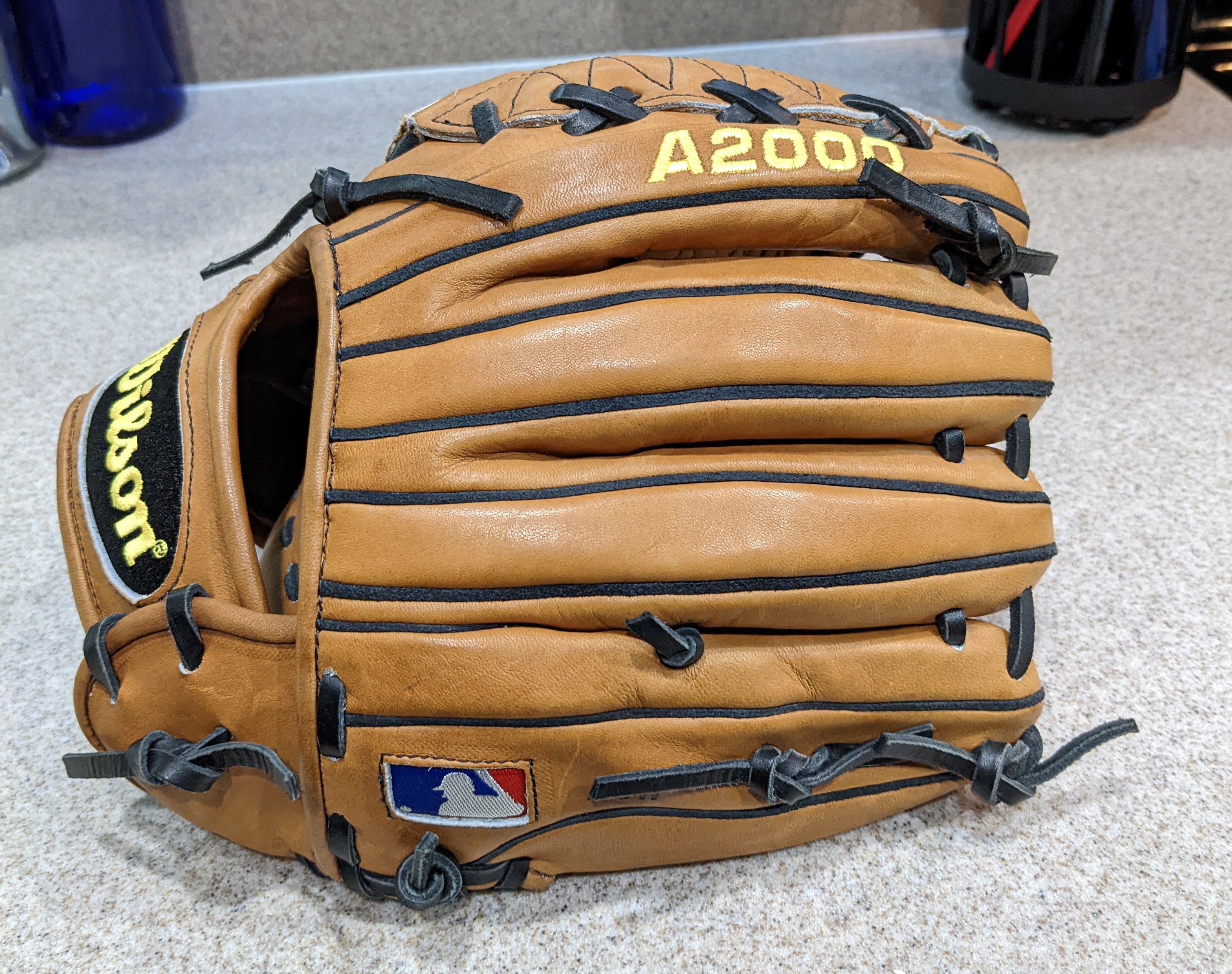 Saddle Tan Wilson LHT A2000 Baseball Glove 11.75" SidelineSwap