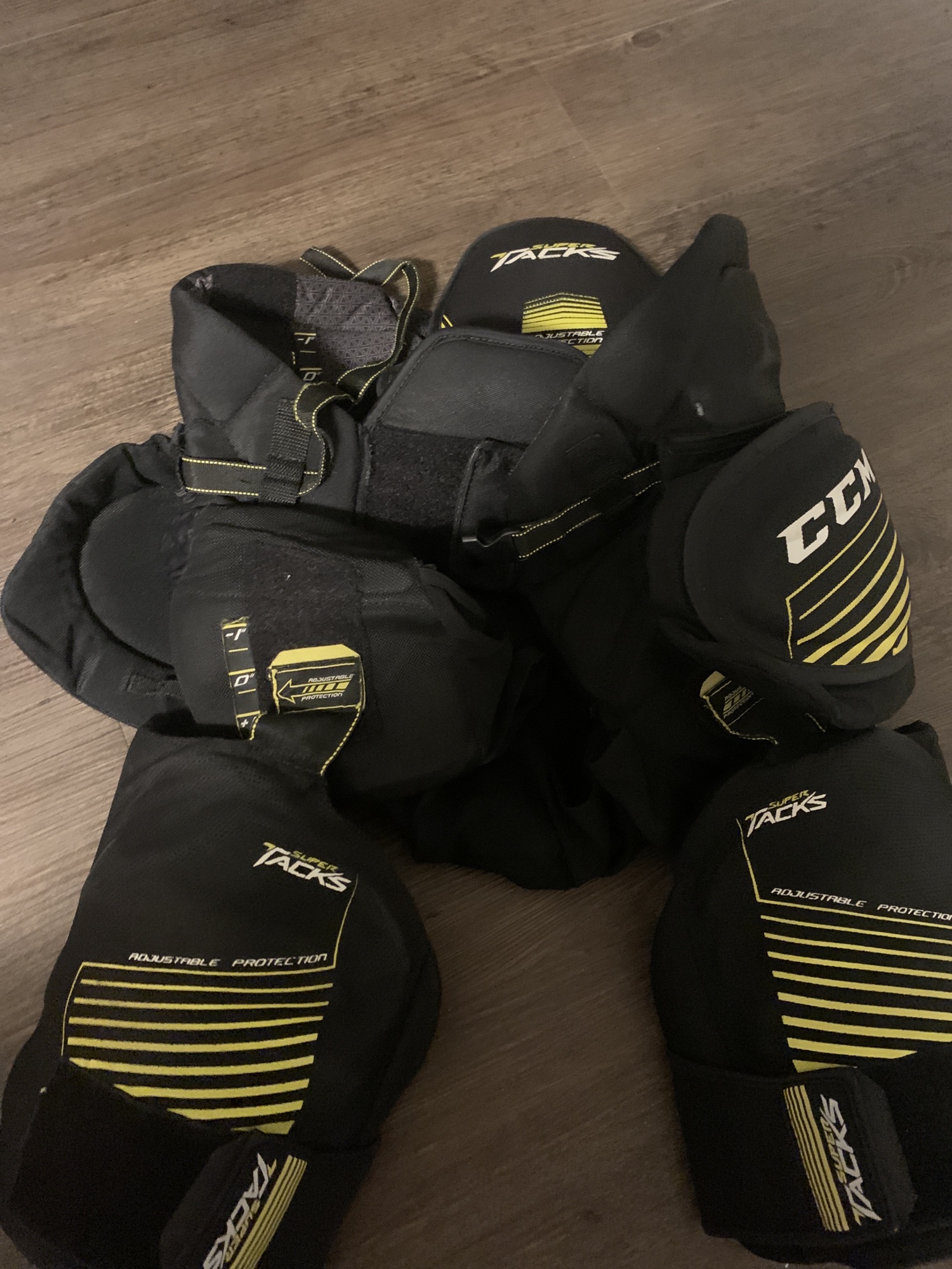 Senior Medium CCM Super Tacks Hockey Pants SidelineSwap