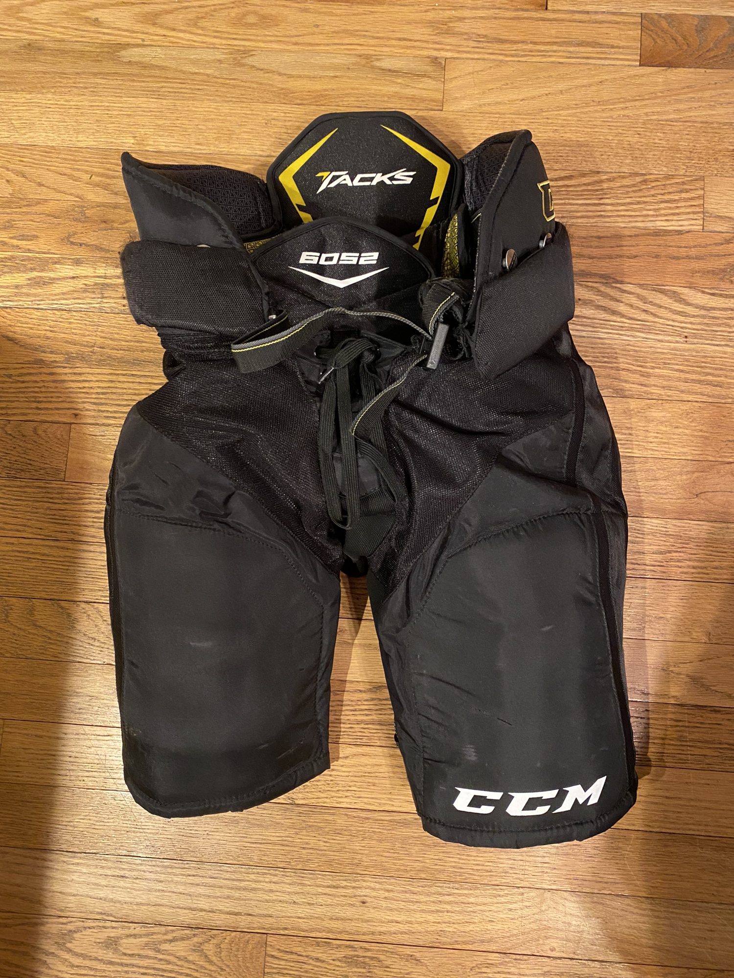 Junior XL CCM Tacks 6052 Hockey Pants SidelineSwap