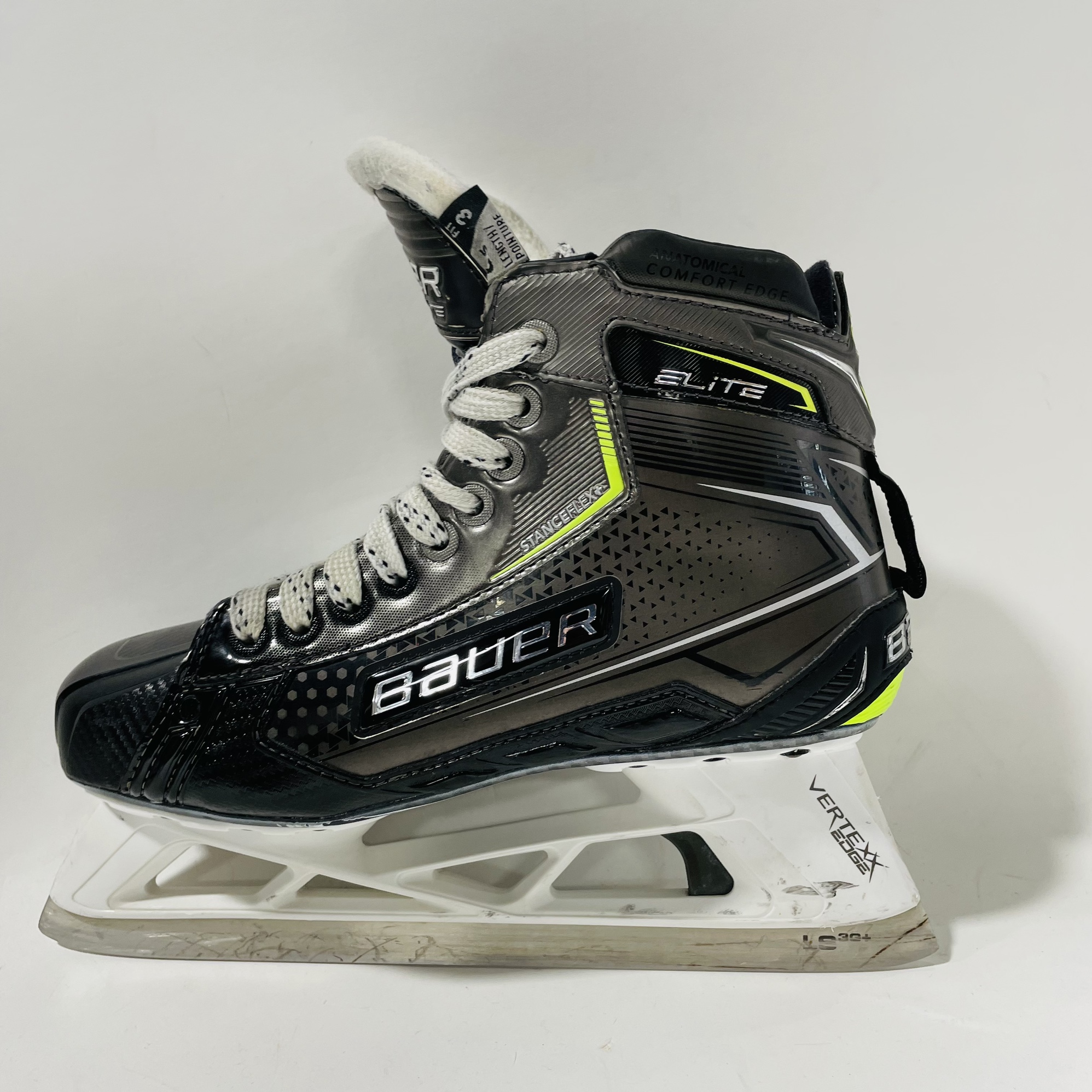 Junior Bauer Extra Wide Width Size 6.5 Elite Hockey Goalie Skates