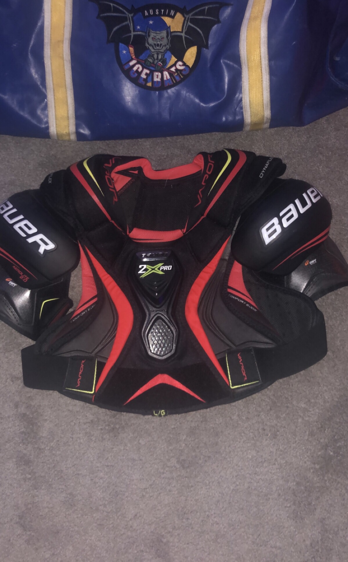 Pro Stock Bauer Shoulder Pads SidelineSwap