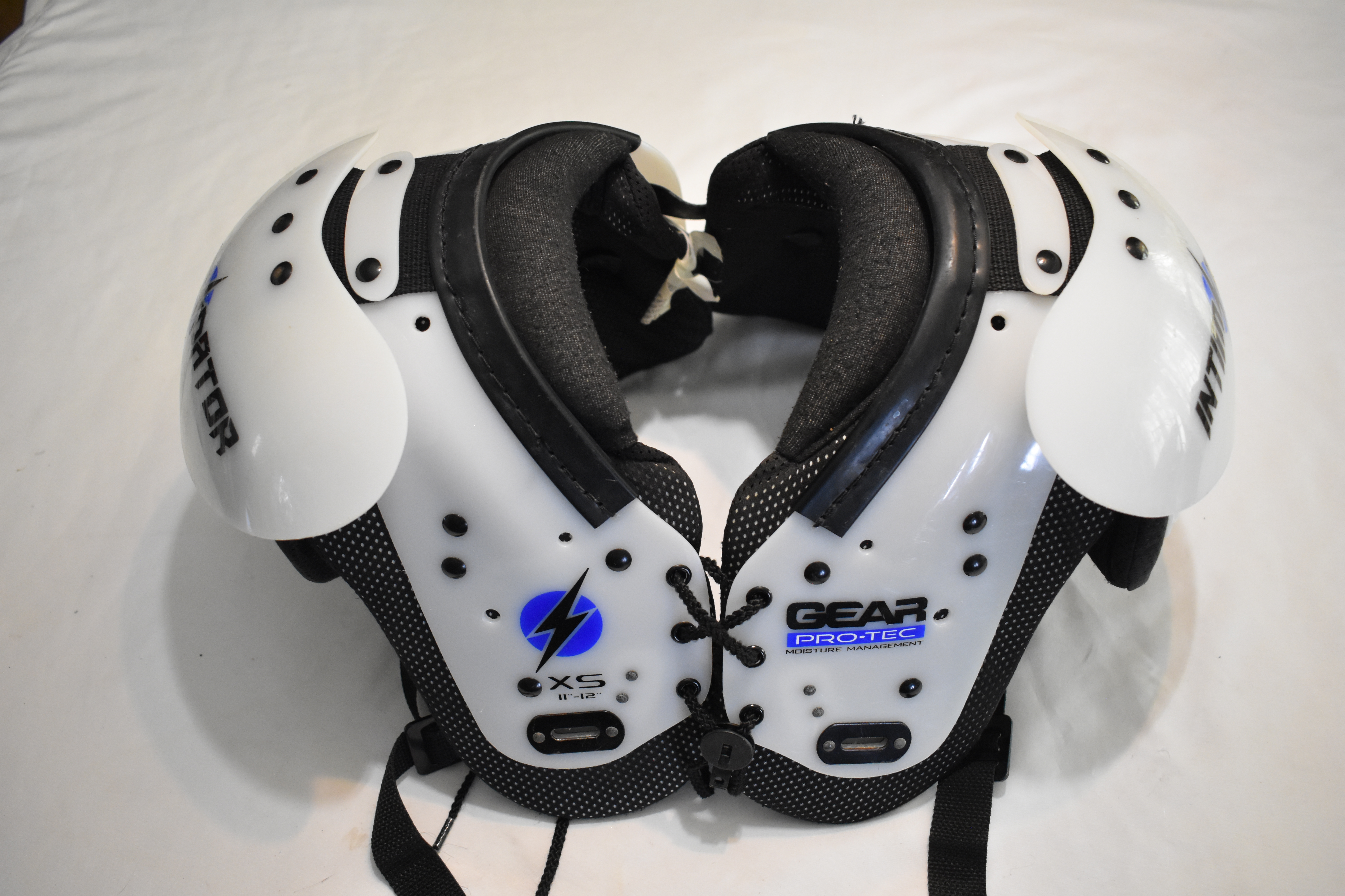Gear 2000 Youth Intimidator Junior Shoulder Pad Gear 2000 Youth Intimidator Junior Shoulder Pad