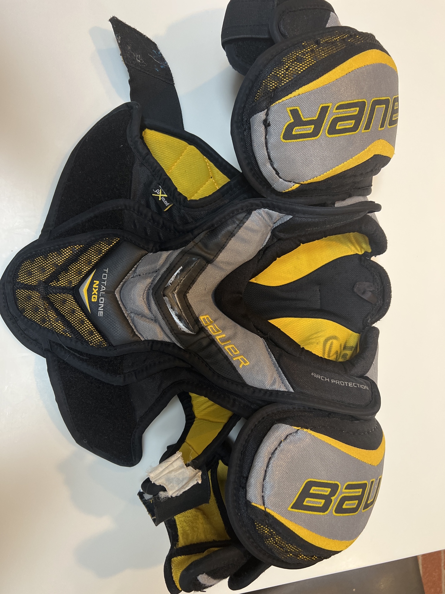 Junior Small Bauer Supreme TotalOne NXG Shoulder Pads SidelineSwap