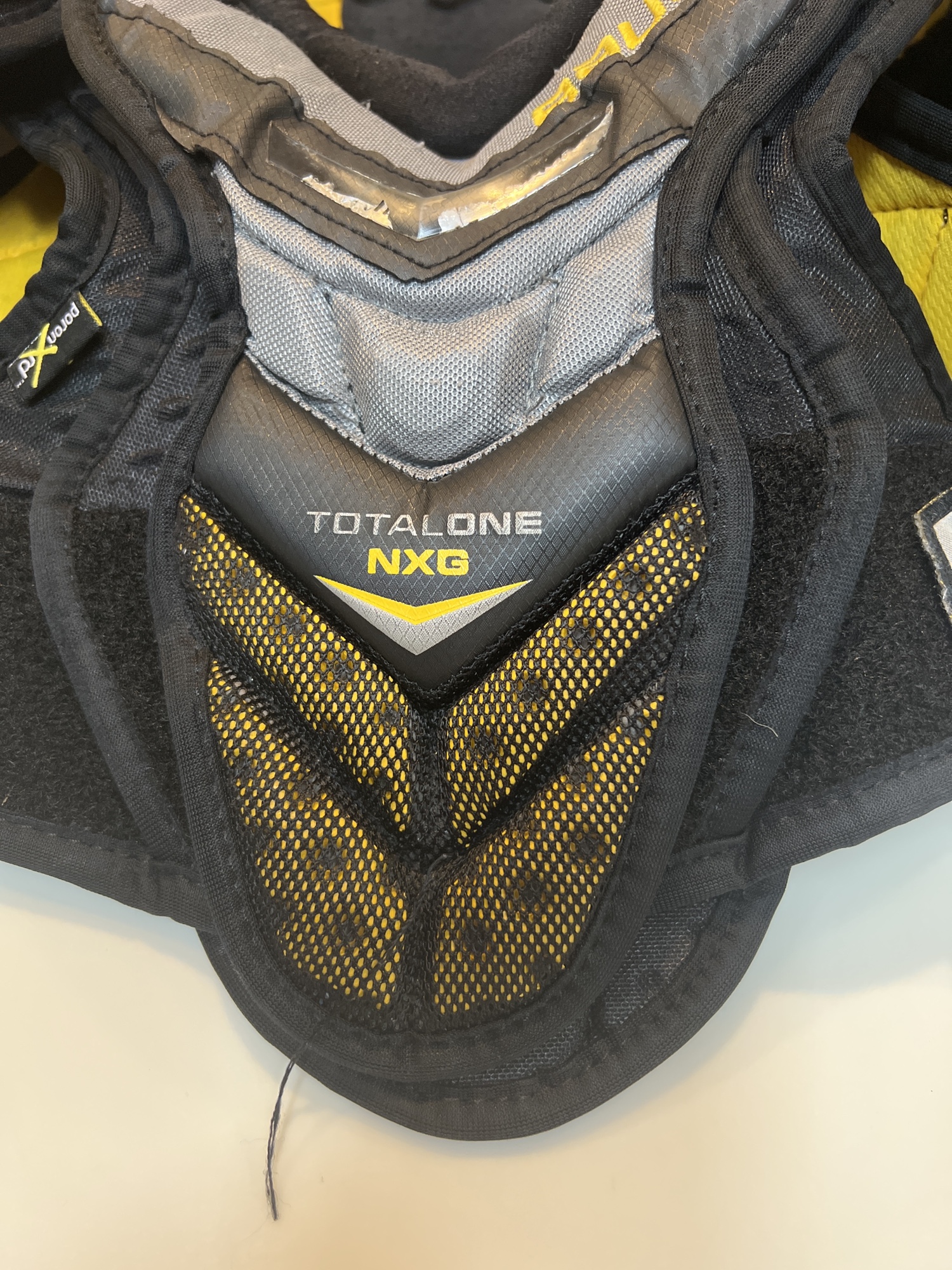 Junior Small Bauer Supreme TotalOne NXG Shoulder Pads SidelineSwap