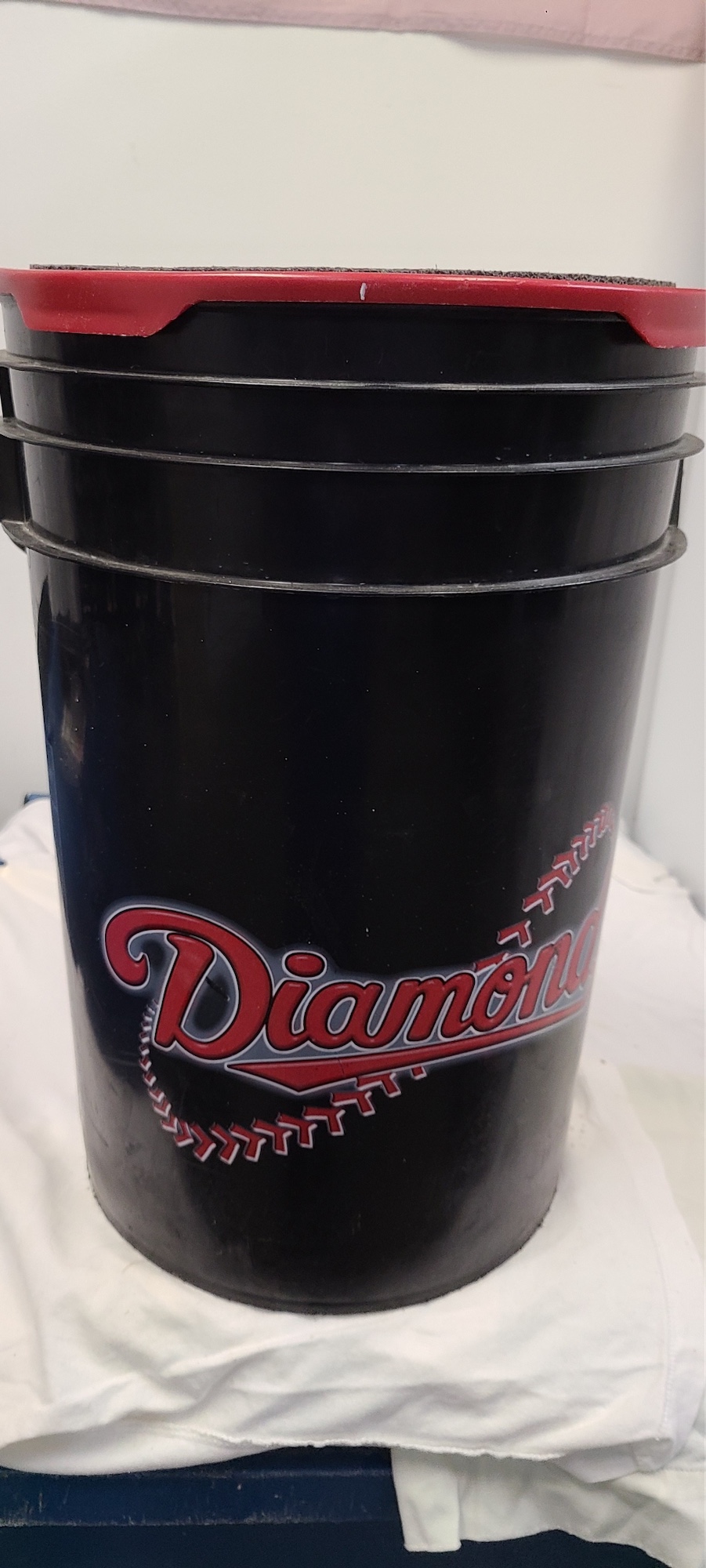 Diamond Baseball/softball bucket SidelineSwap