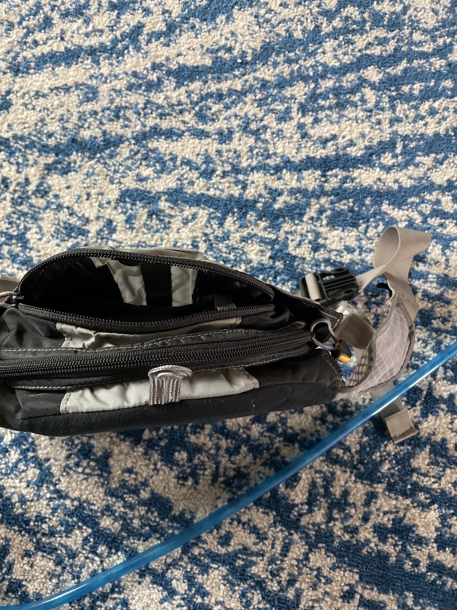 Camelback Flashflo Fannypack Hydration Bladder SidelineSwap