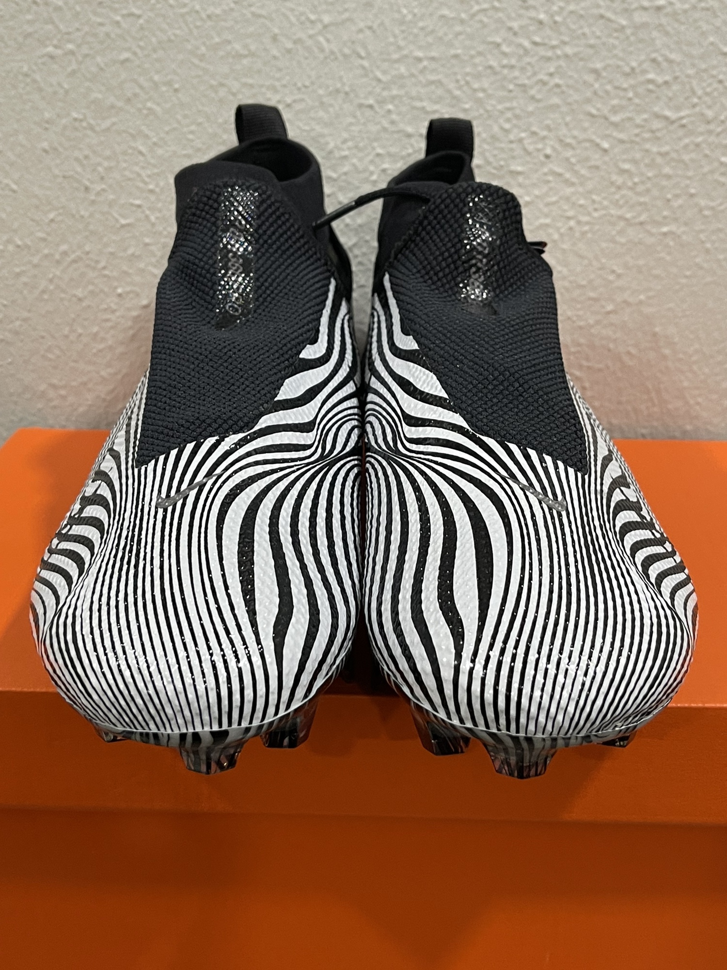 Nike Vapor Edge Pro 360 Football Cleats "Zebra" AO8277109 Men's Size