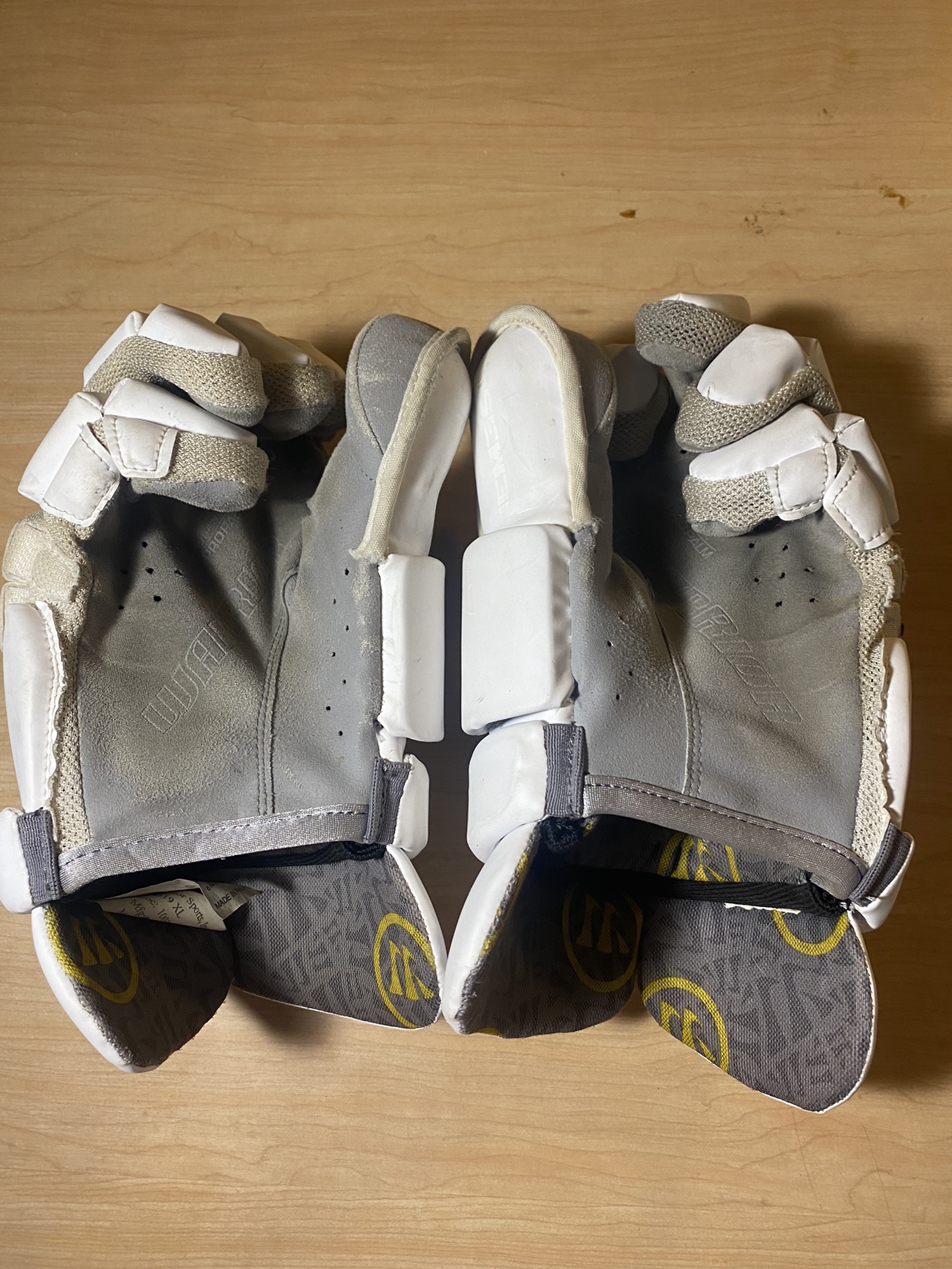 Used Warrior 14" Nemesis Goalie Gloves SidelineSwap