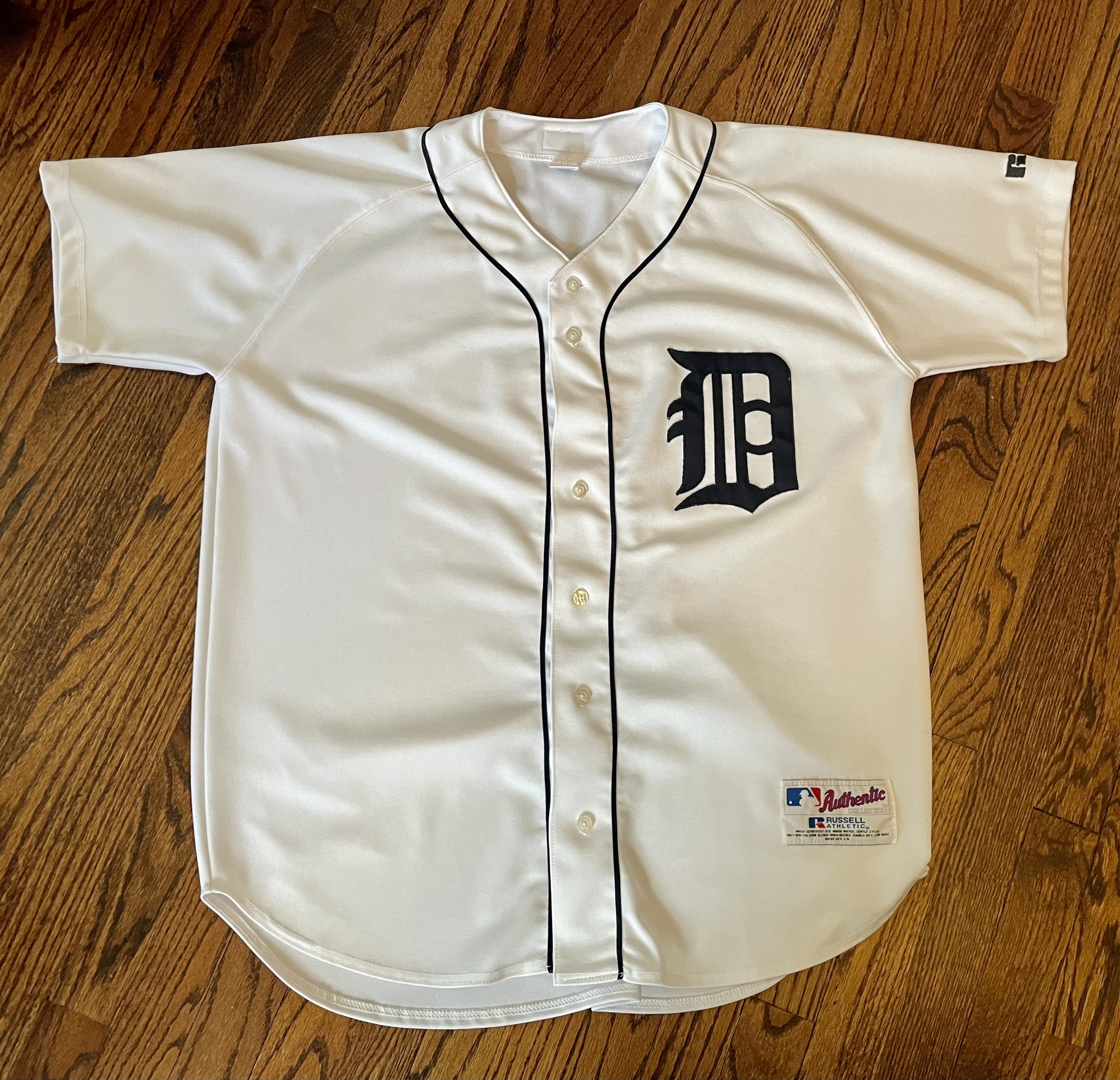 Detroit Tigers home jersey SidelineSwap