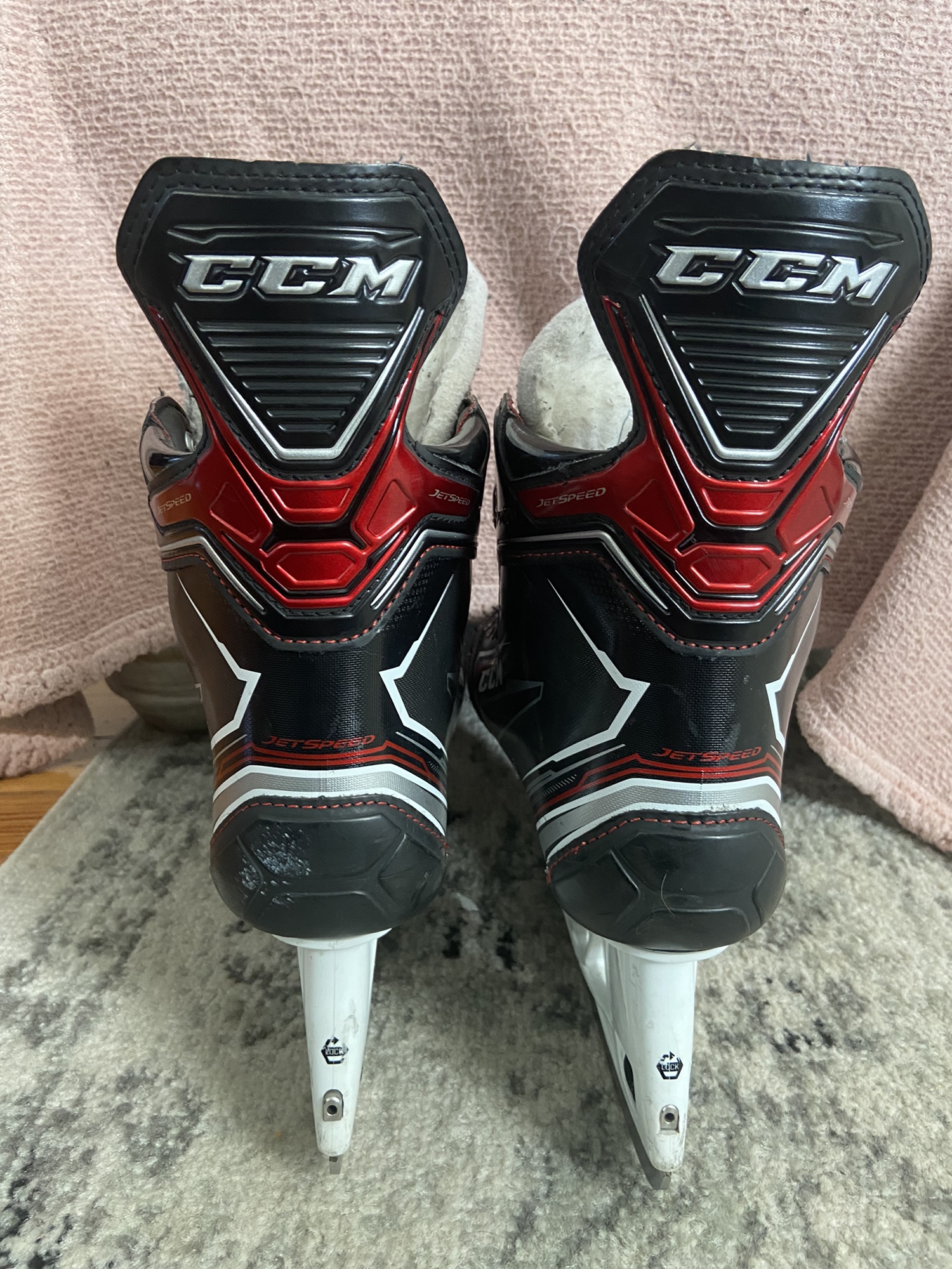3 Month Old Senior CCM Regular Width Size 7 JetSpeed FT470 Hockey Skates SidelineSwap