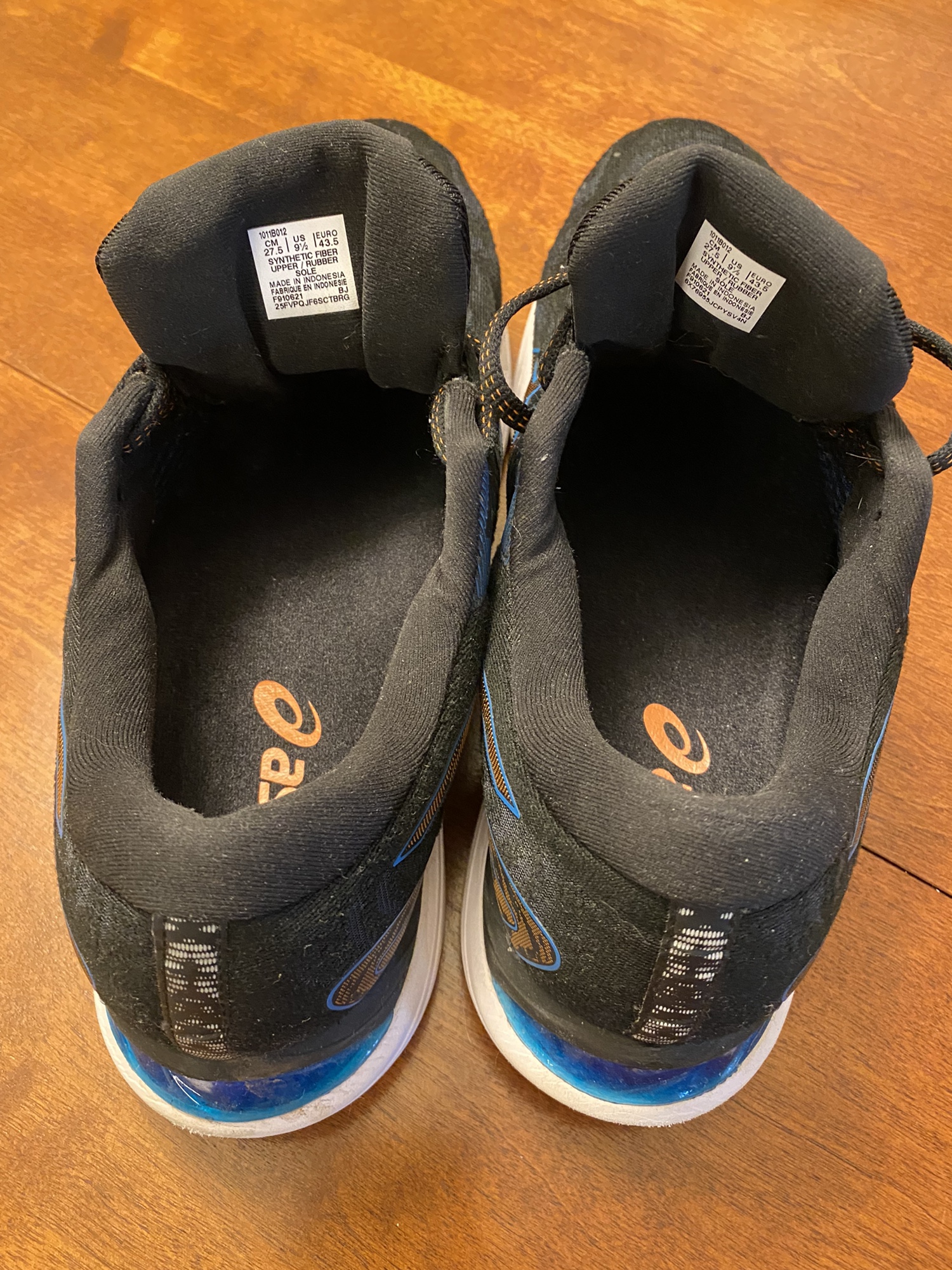 ASICS Gel Cumulus 23 Black/Blue | SidelineSwap | Buy and