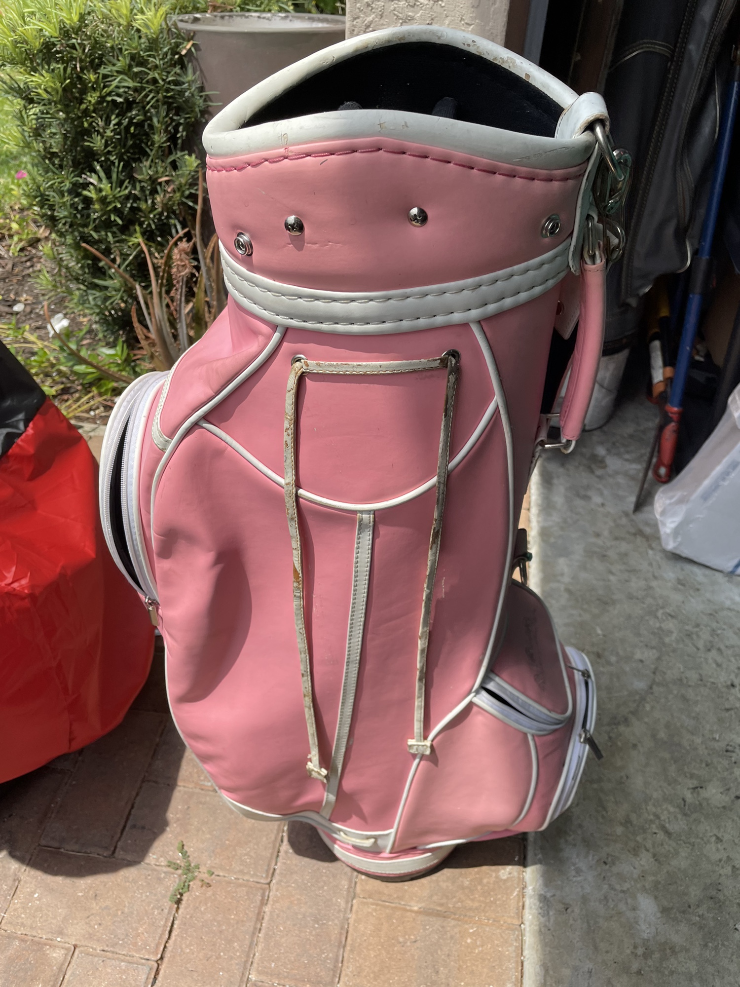 Woman’s Blossom pink golf cart bag SidelineSwap