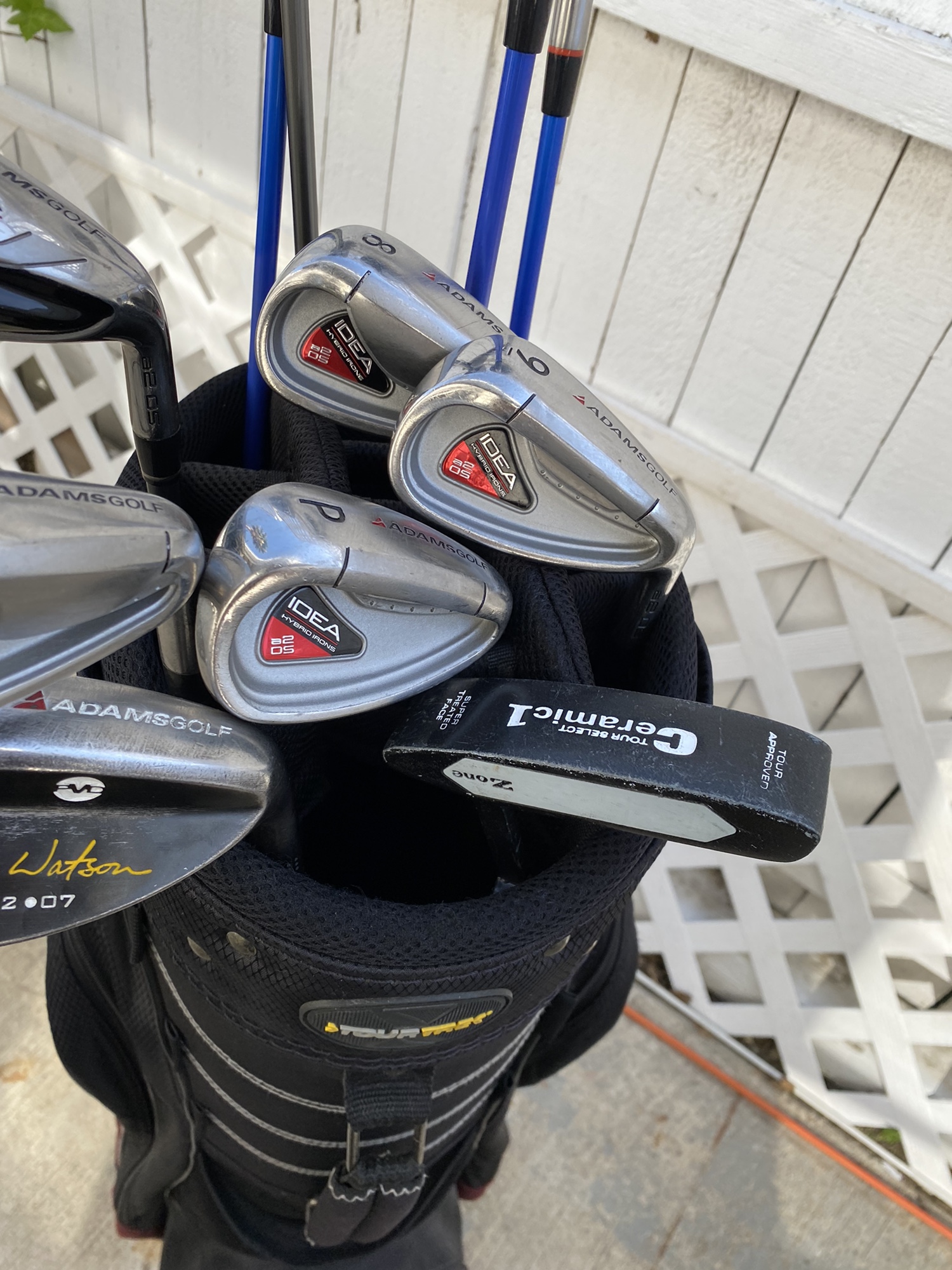 Complete Adams golf hybrid set with bag SidelineSwap