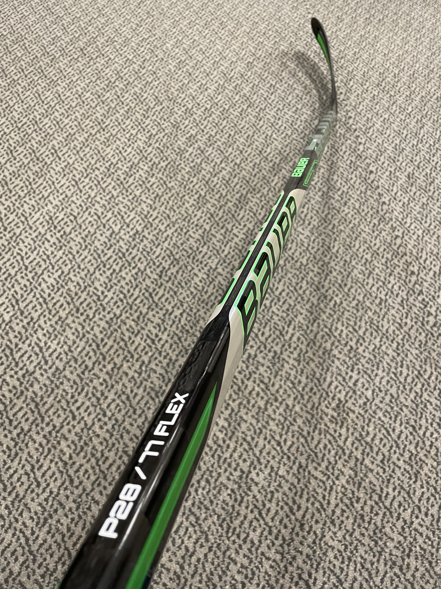 Bauer sling ADV P28 curve 77 flex right hand skates SidelineSwap