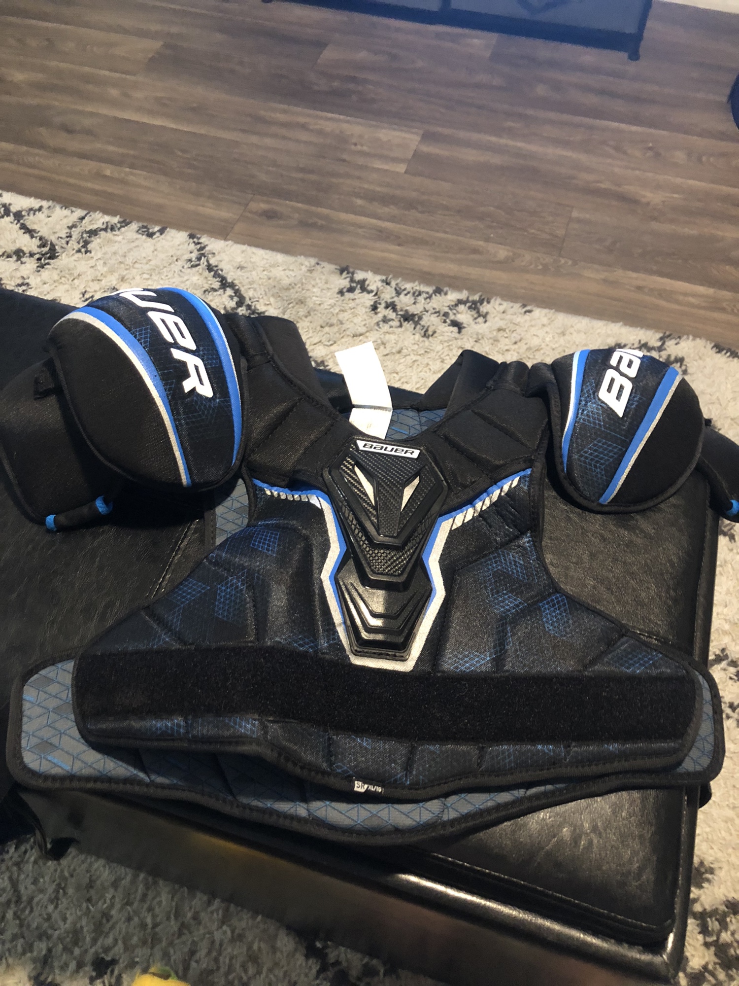 Senior Extra Large Bauer Shoulder Pads SidelineSwap