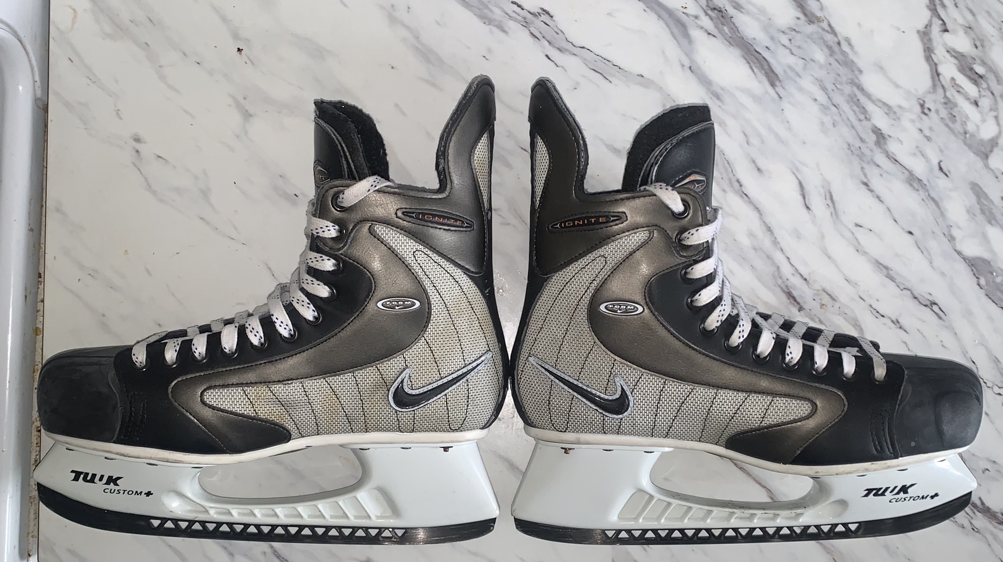 Nike Ignite 1 Zoom Air Hockey Skates SidelineSwap