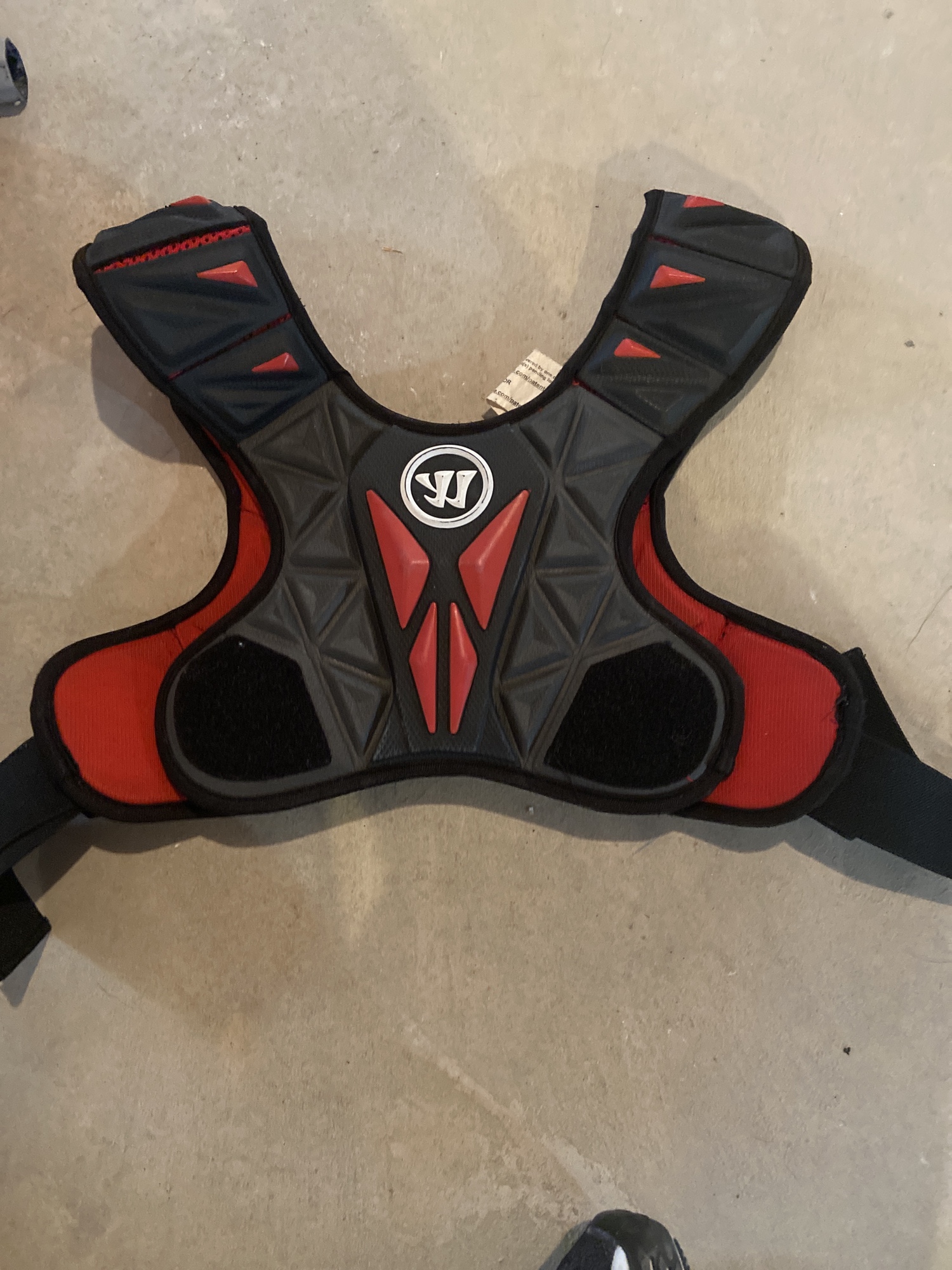 Used Medium Warrior Regulator Shoulder Pads SidelineSwap