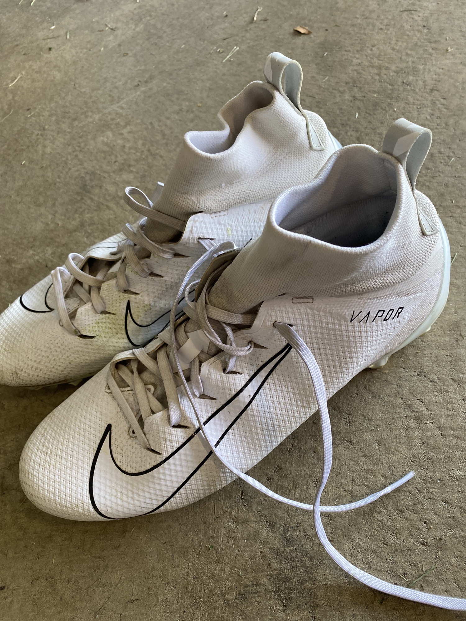 untouchable 1 cleats
