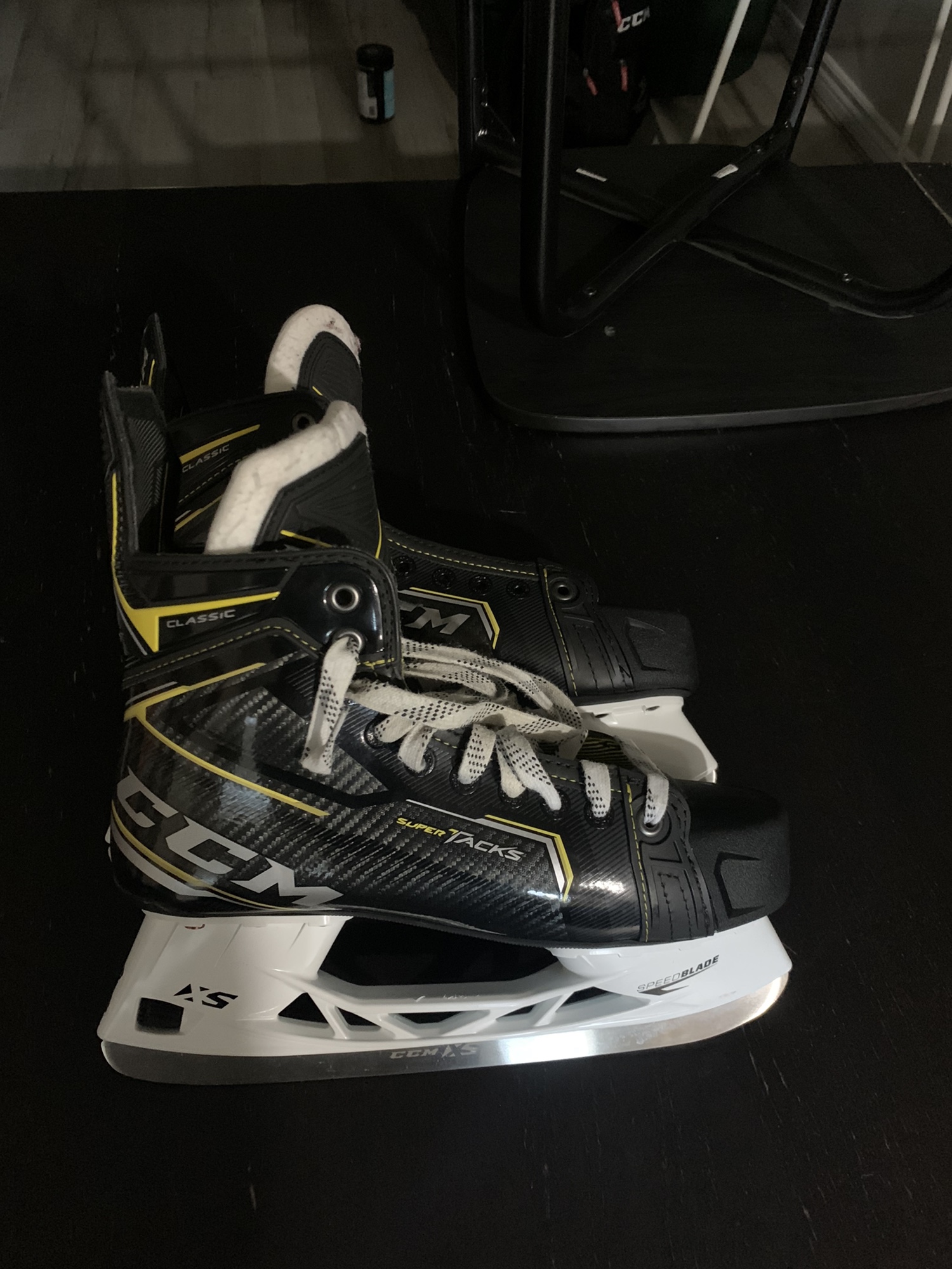 Ccm Tacks Classic Skates Senior SidelineSwap