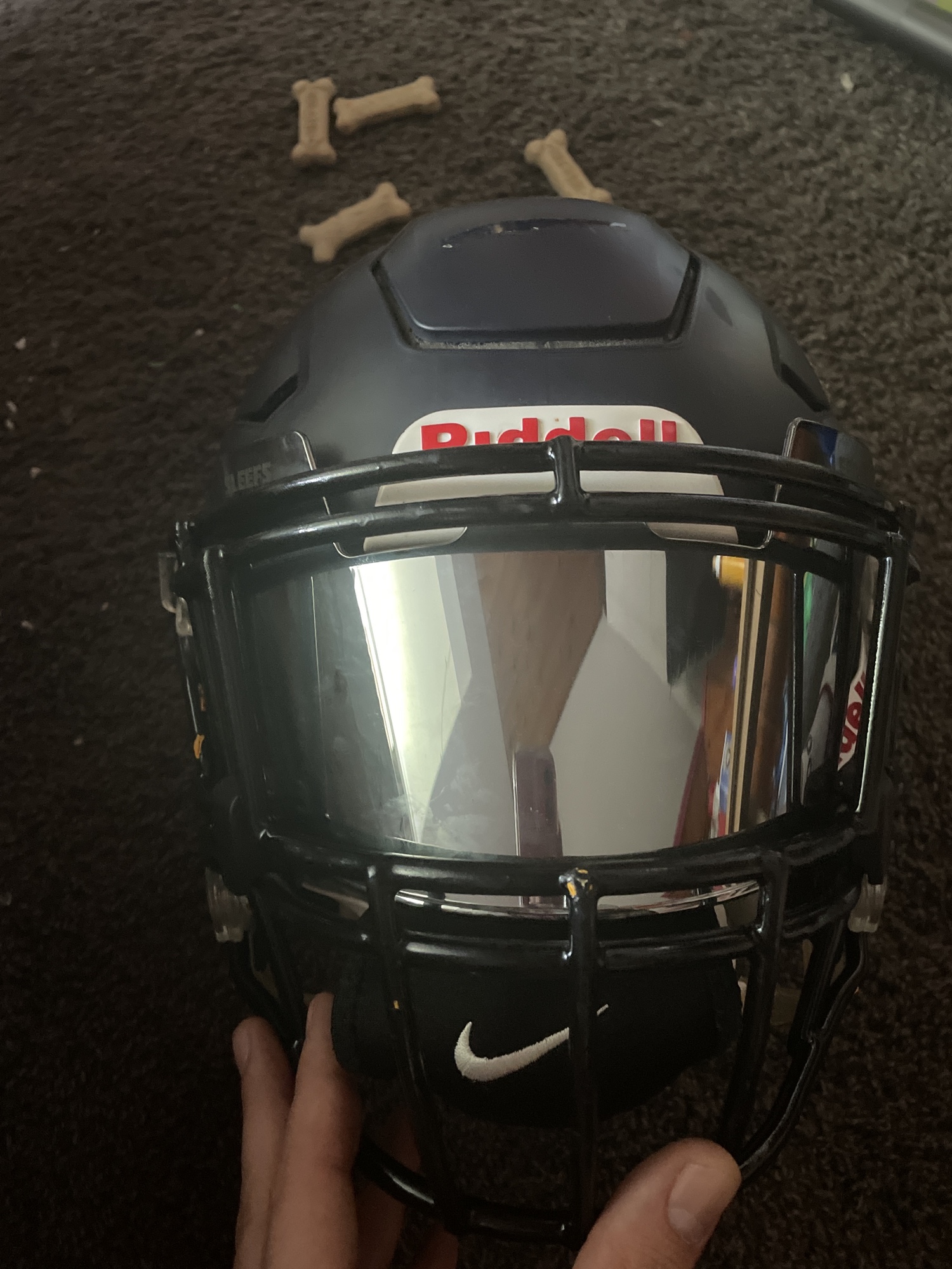 Used Riddell speedflex/trade for Schutt F7 SidelineSwap