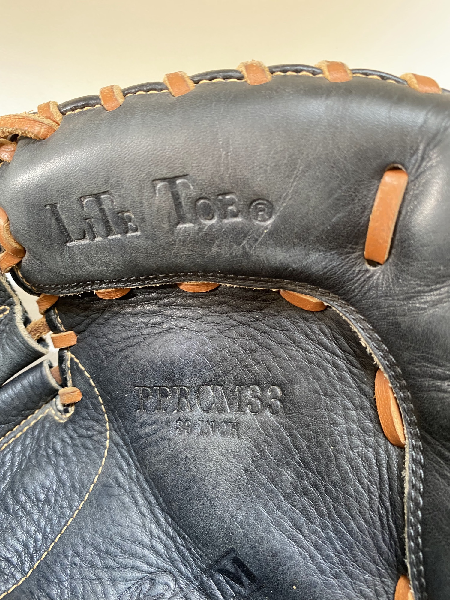 Catchers Mitt (Rawlings) SidelineSwap