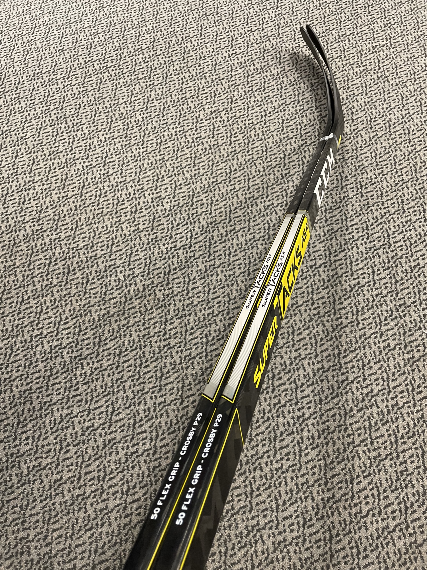 CCM 2Pack 50 flex P29 curve right hand curve sticks SidelineSwap