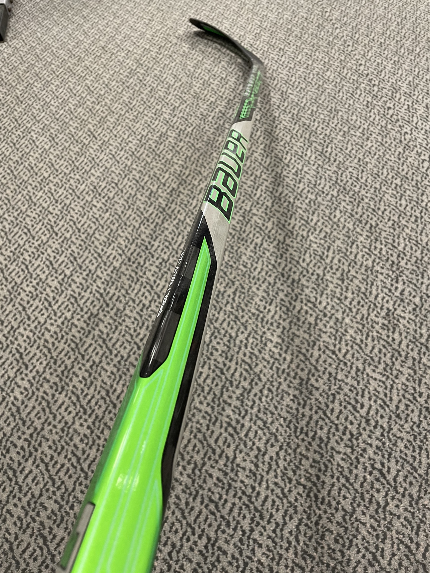 Bauer ADV SLING P92 curve 65 flex right hand stick SidelineSwap