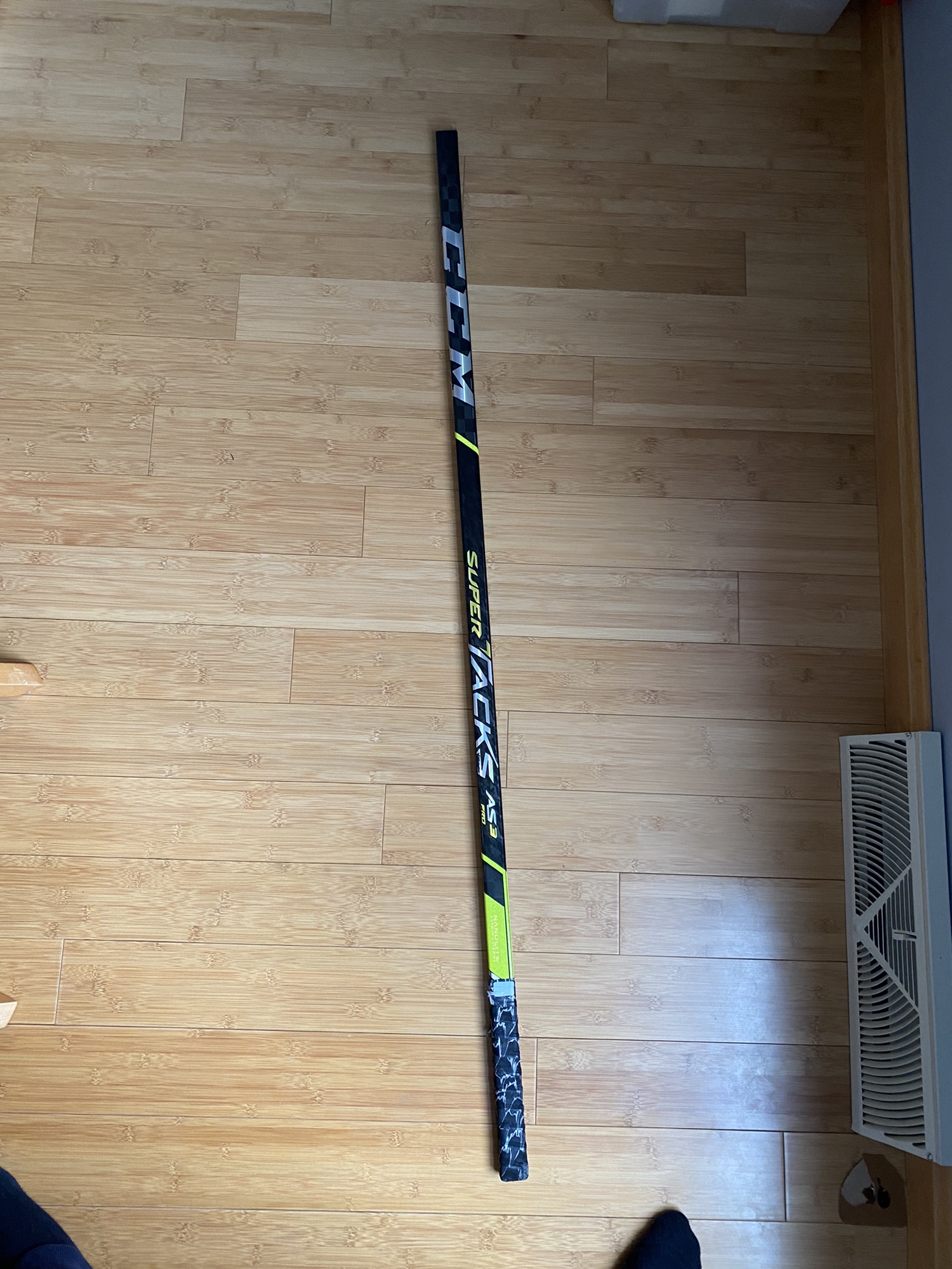 CCM Super Tacks AS3 Pro Stock Shaft SidelineSwap