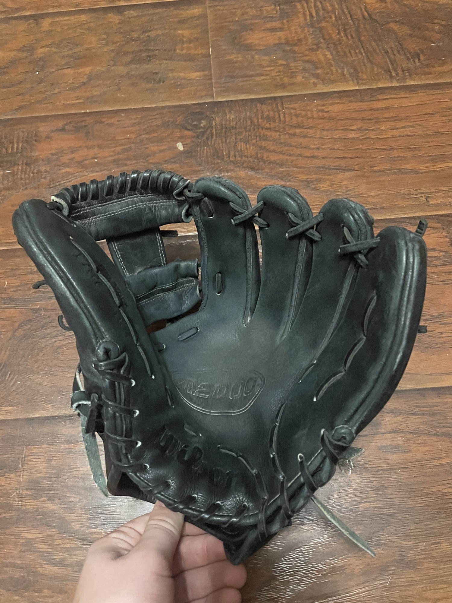 Wilson a2000 infield glove SidelineSwap