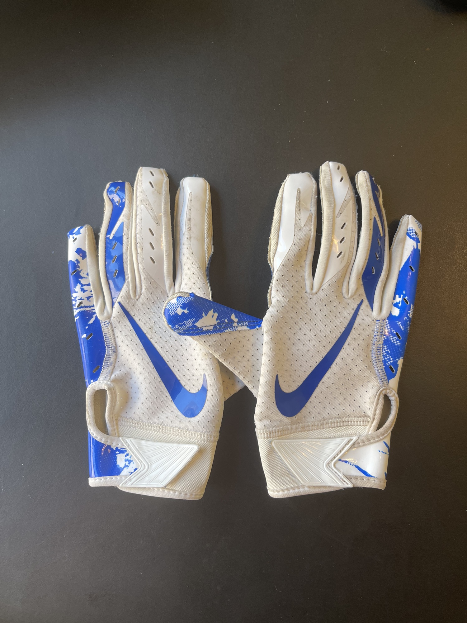 Used XS Kids Nike Batting Gloves SidelineSwap