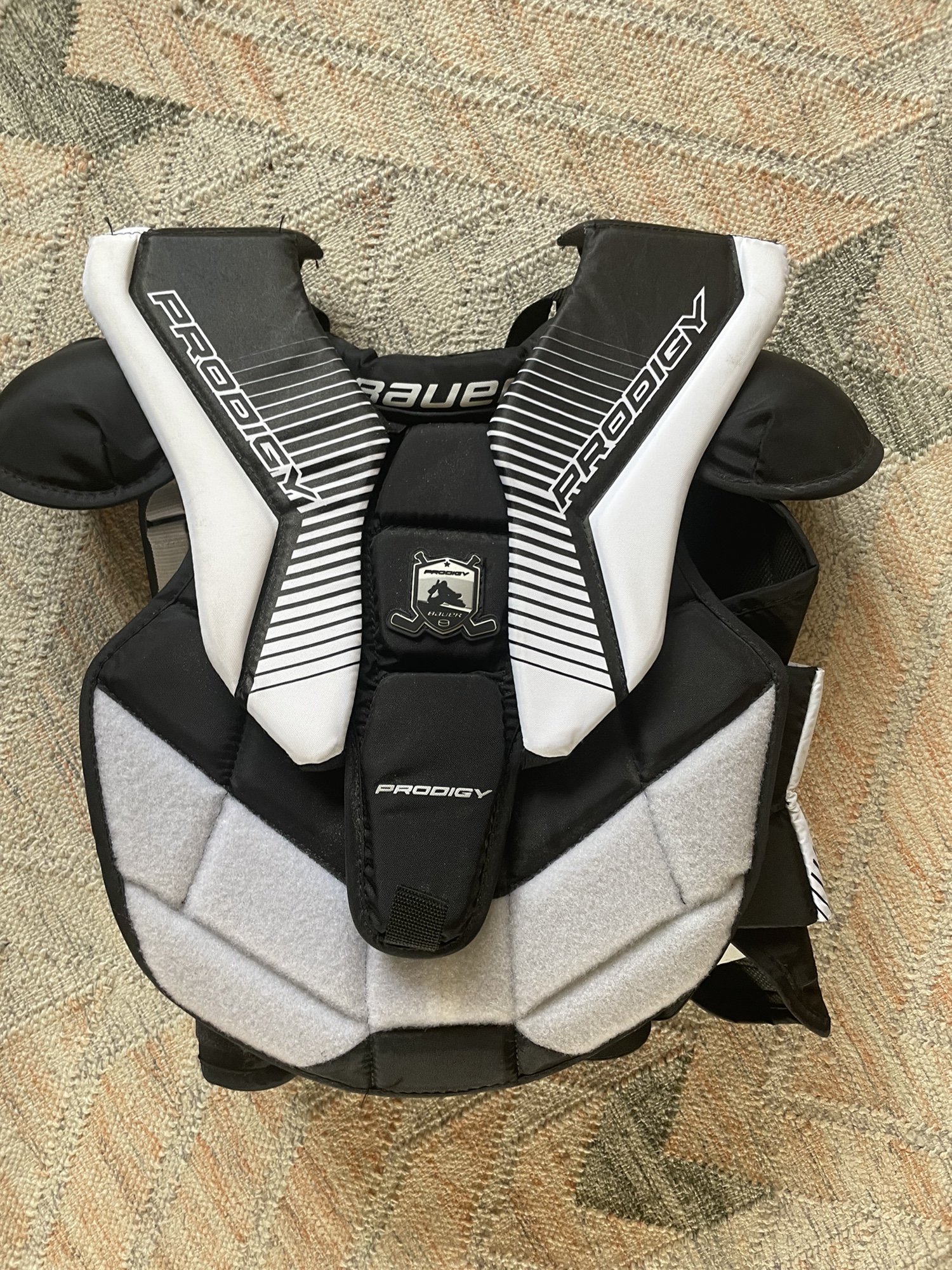 Used XL Bauer Prodigy 3.0 Goalie Chest Protector SidelineSwap