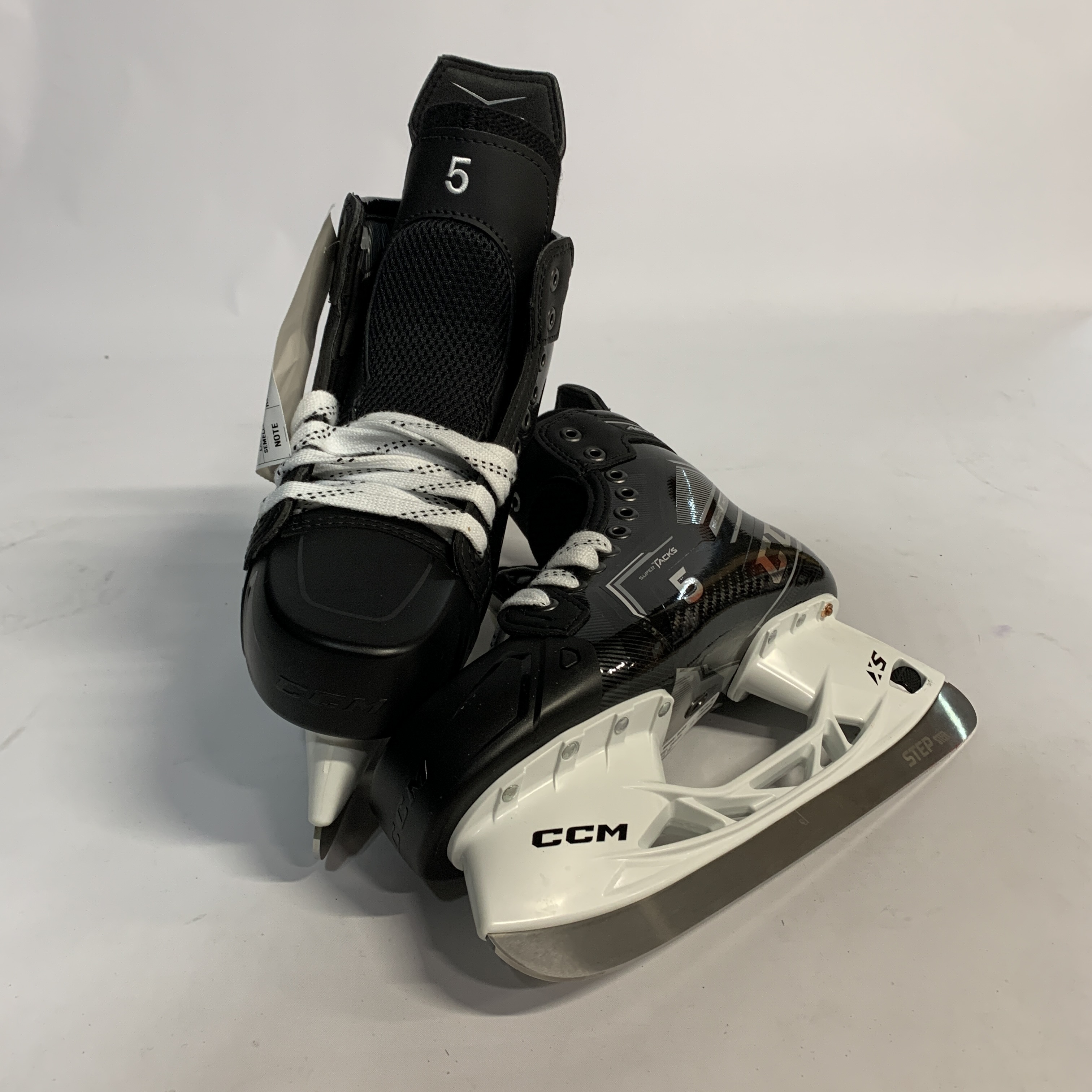 New CCM Super Tacks AS3 Pro Hockey Skates Size 9.5D (NSK251