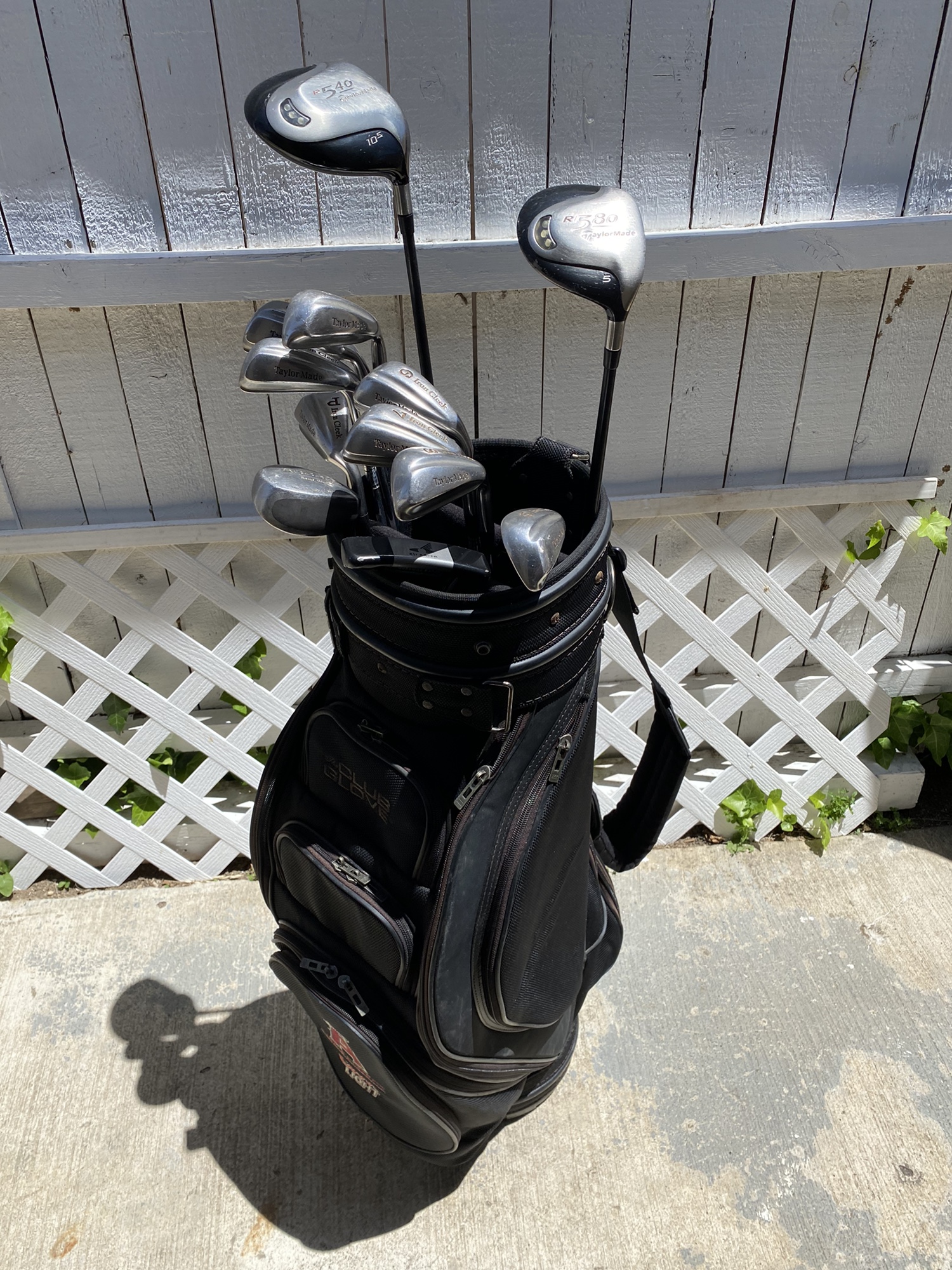 Complete Taylormade golf club set with Coors Light golf bag SidelineSwap