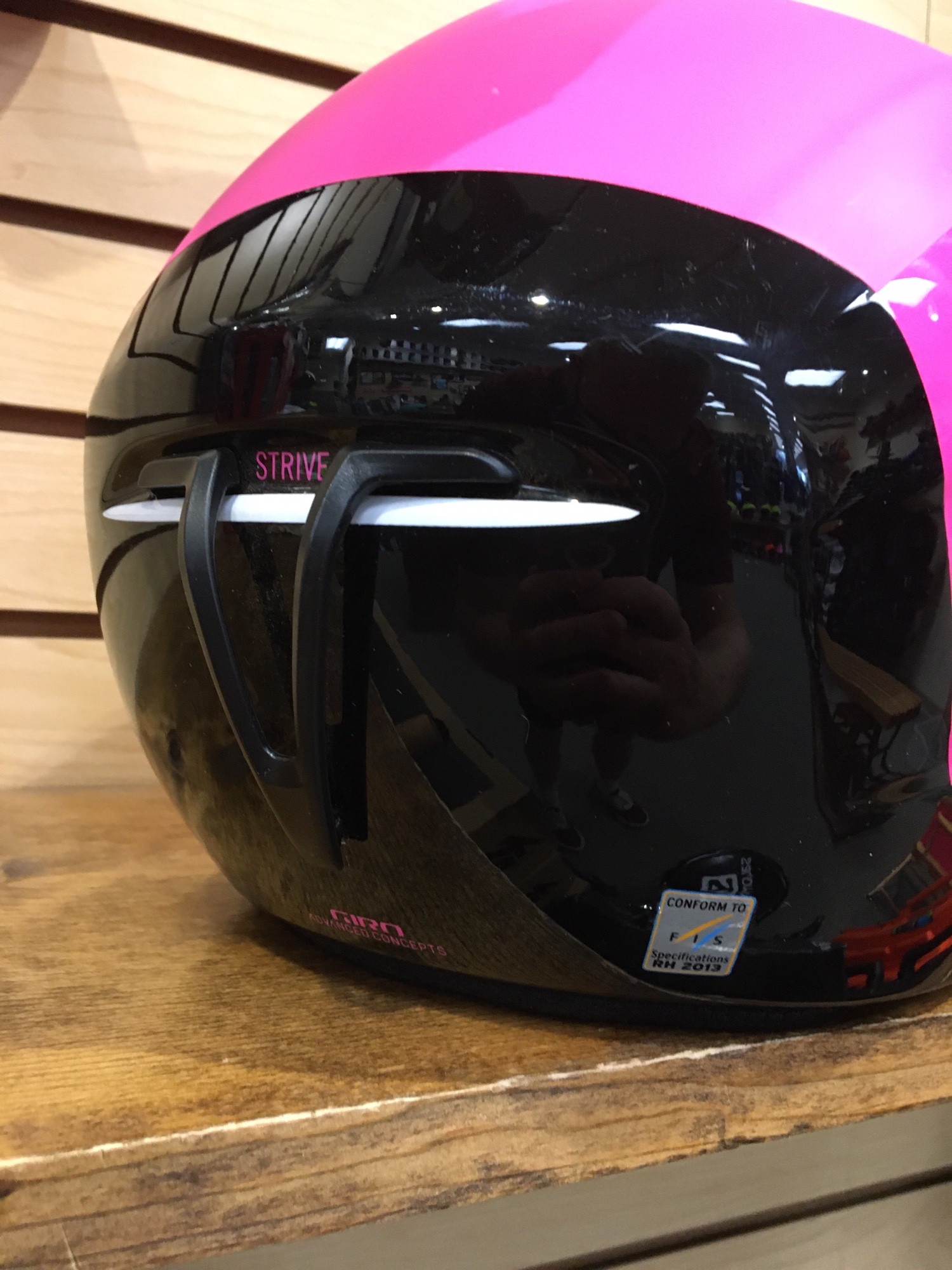 Giro Strive Helmet Giro Strive MIPS Ski Helmet With Adjustable
