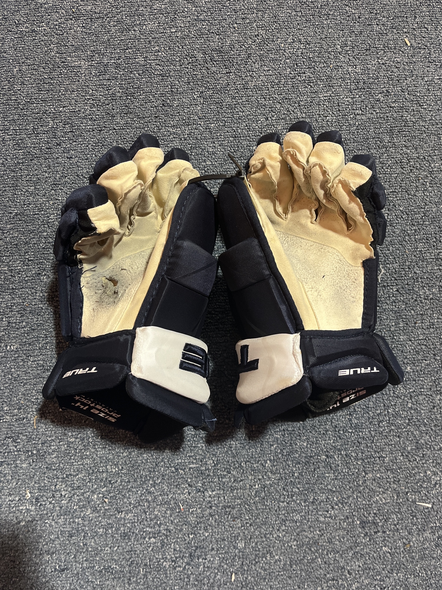Game Used Navy True Catalyst 9X Pro Stock Gloves Colorado Avalanche MacDonald 14” SidelineSwap Game Used Navy True Catalyst 9X Pro Stock Gloves Colorado Avalanche MacDonald 14” SidelineSwap