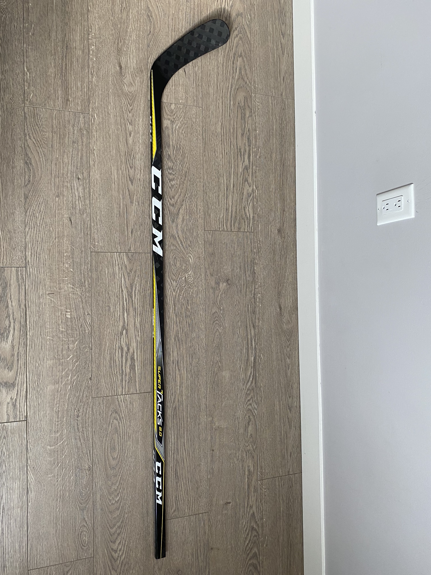 Senior Right Handed P90TM Super Tacks 2.0 Hockey Stick SidelineSwap