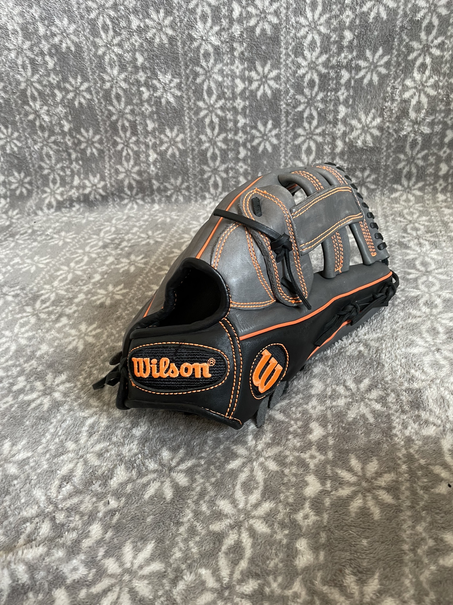 New Wilson Right Hand Throw Outfield SlowPitch Softball 643 Baseball Glove 13" SidelineSwap