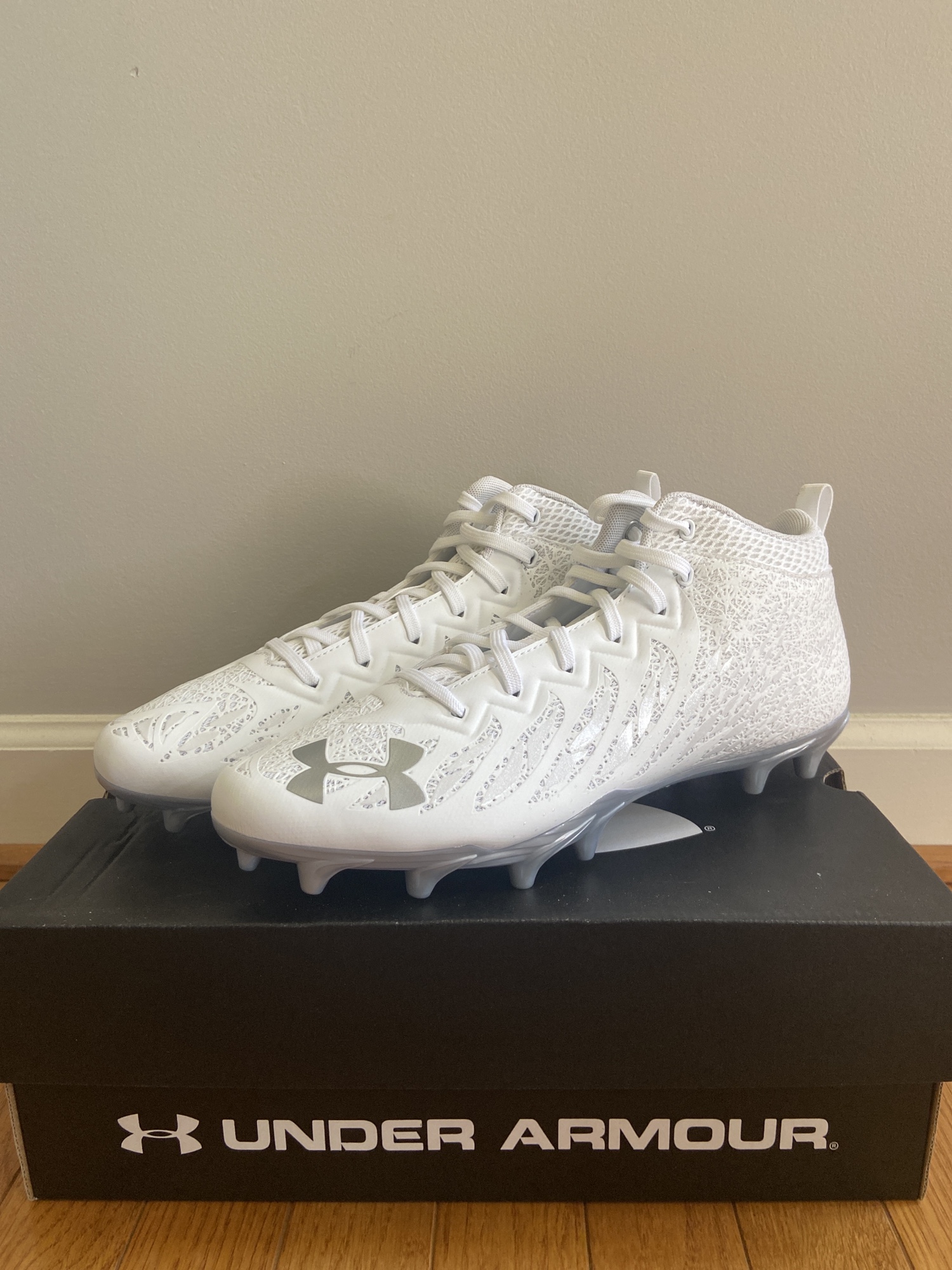 under armour spotlight mc lacrosse cleats