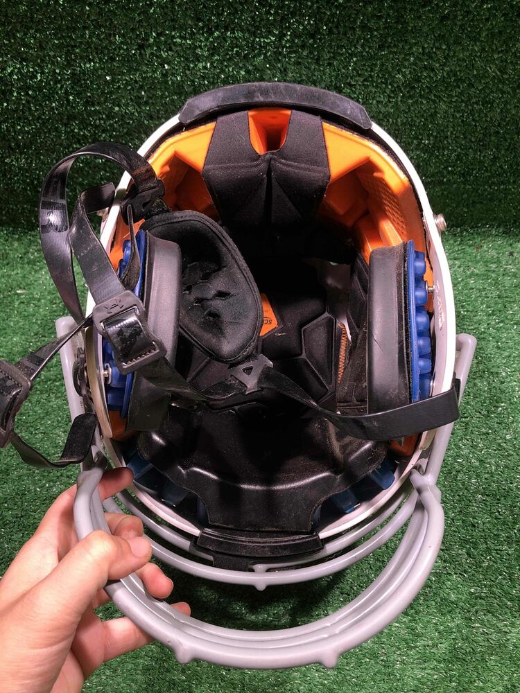 Schutt Recruit R3 Large Football Helmet SidelineSwap