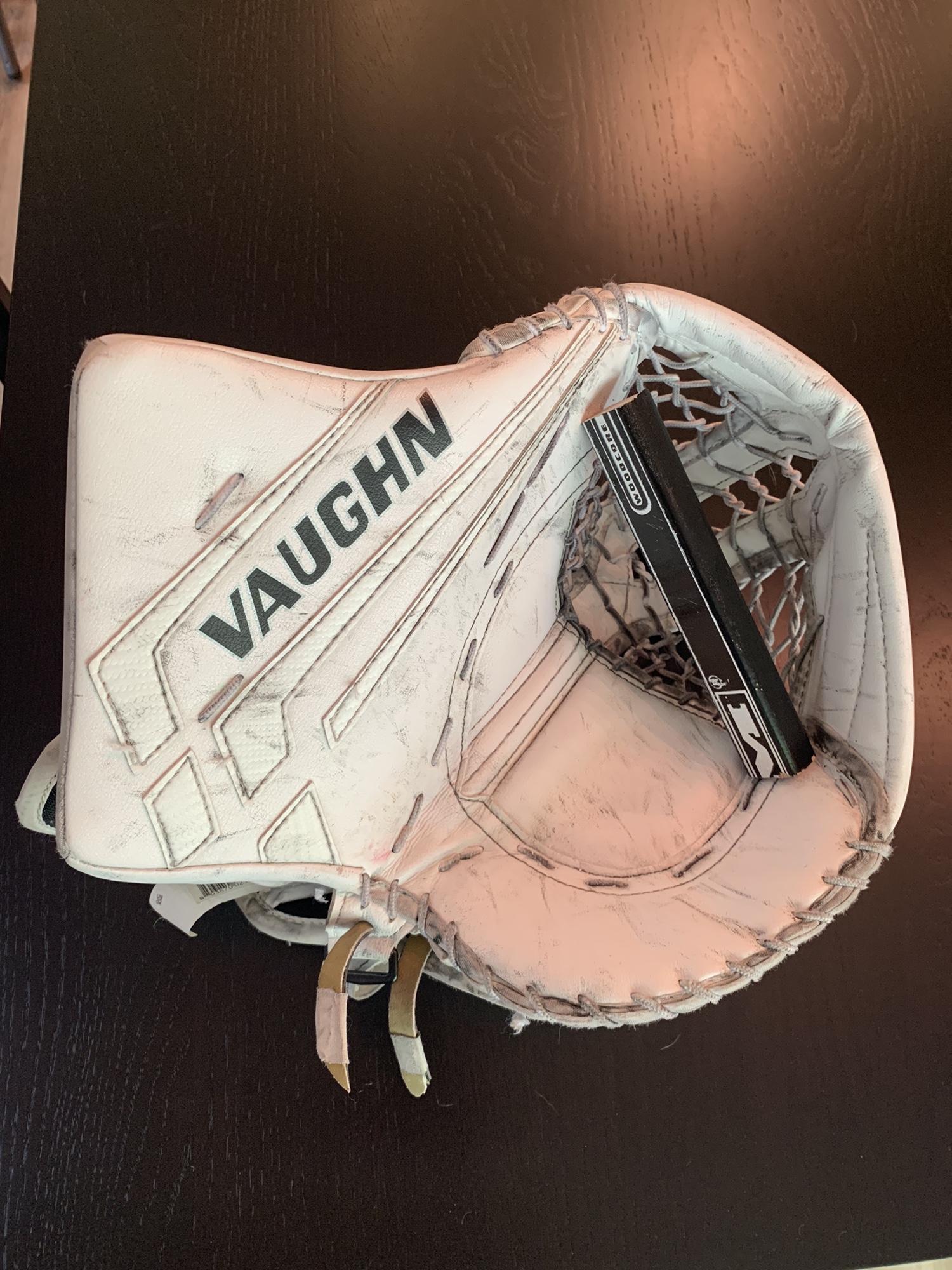 Used Intermediate Vaughn Regular Velocity VE8 Catcher SidelineSwap