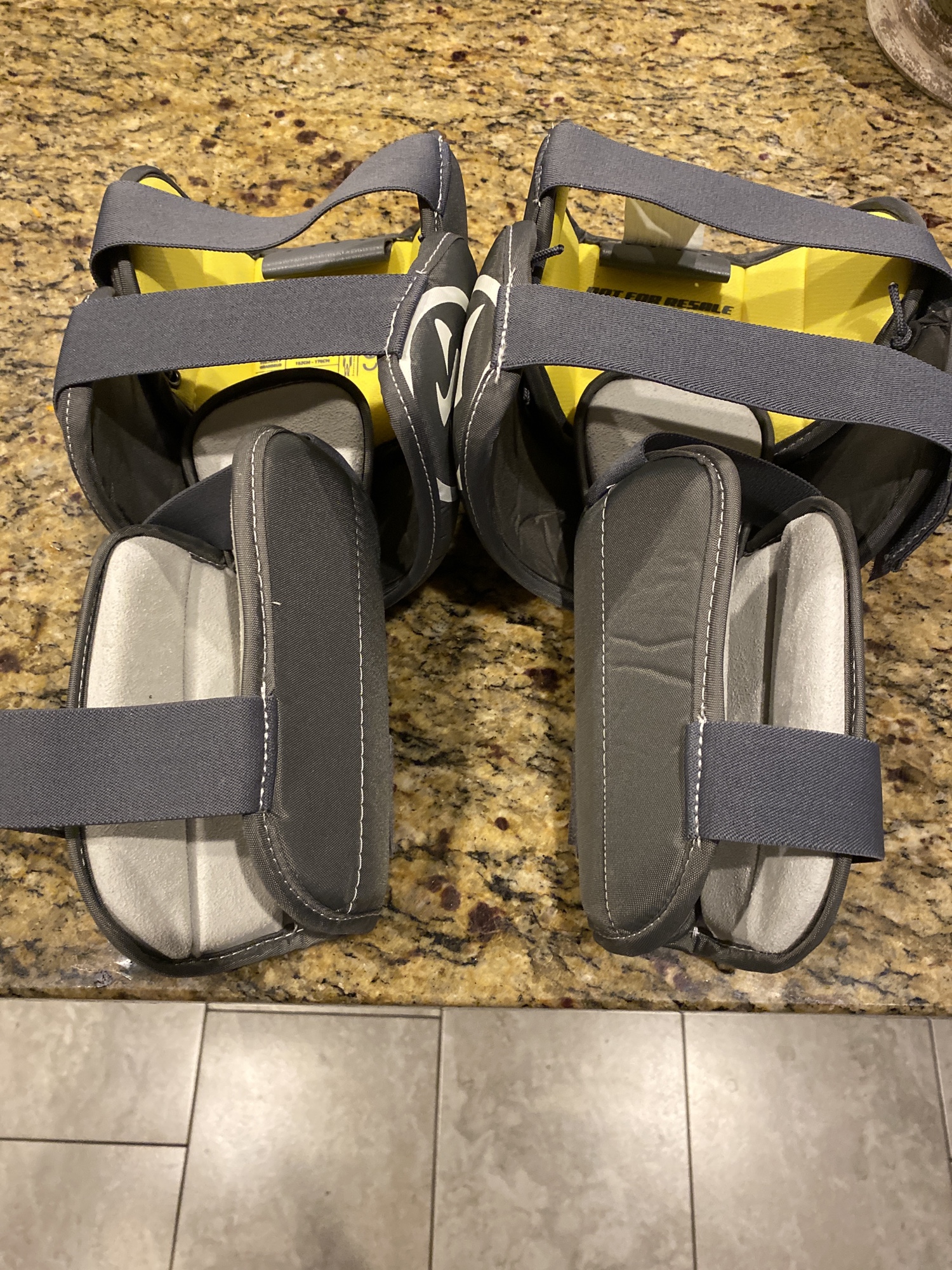 New Warrior Ritual G5 Knee Pads SidelineSwap