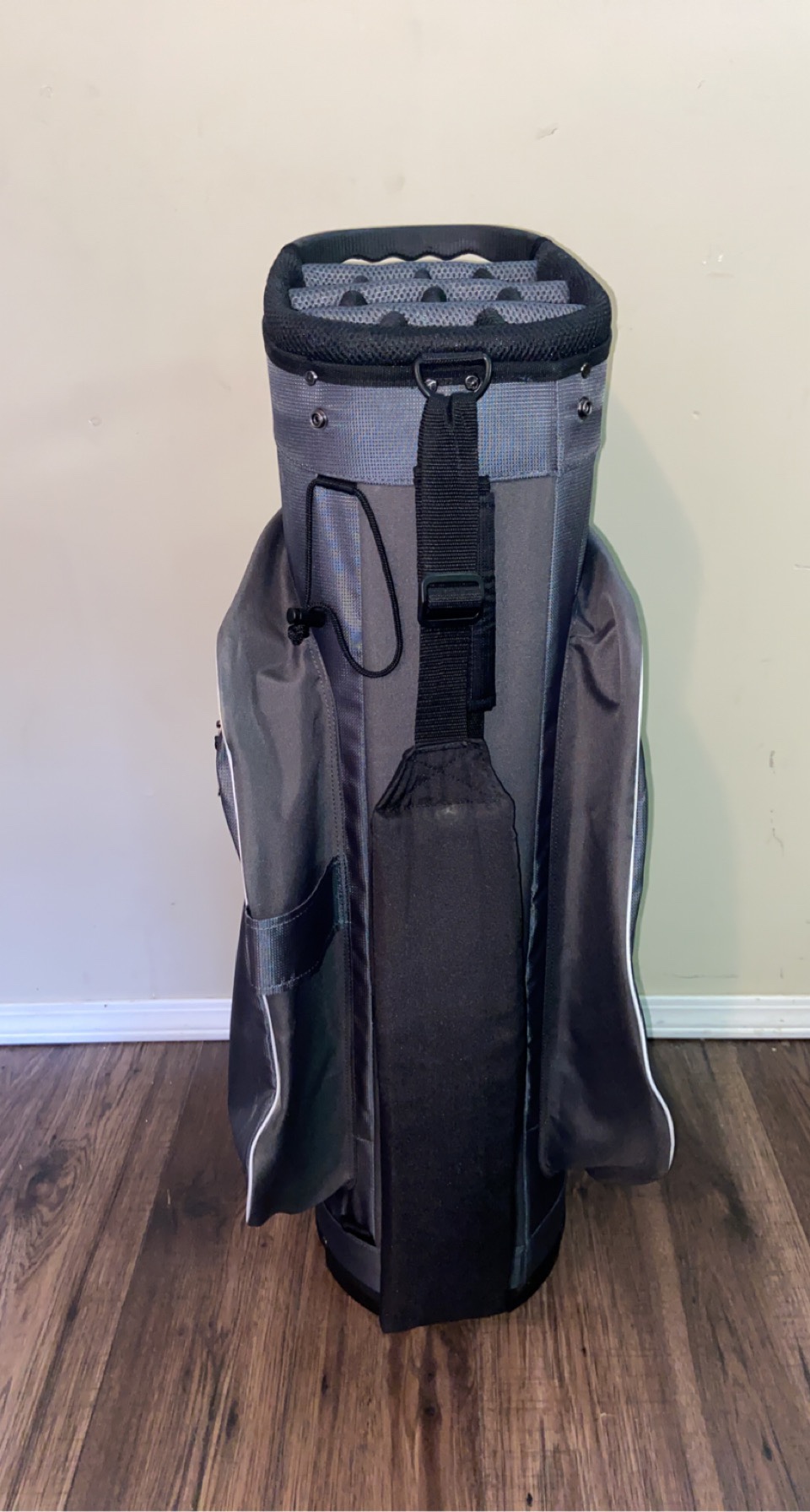 NEW TaylorMade 5.0 Golf Bag SidelineSwap