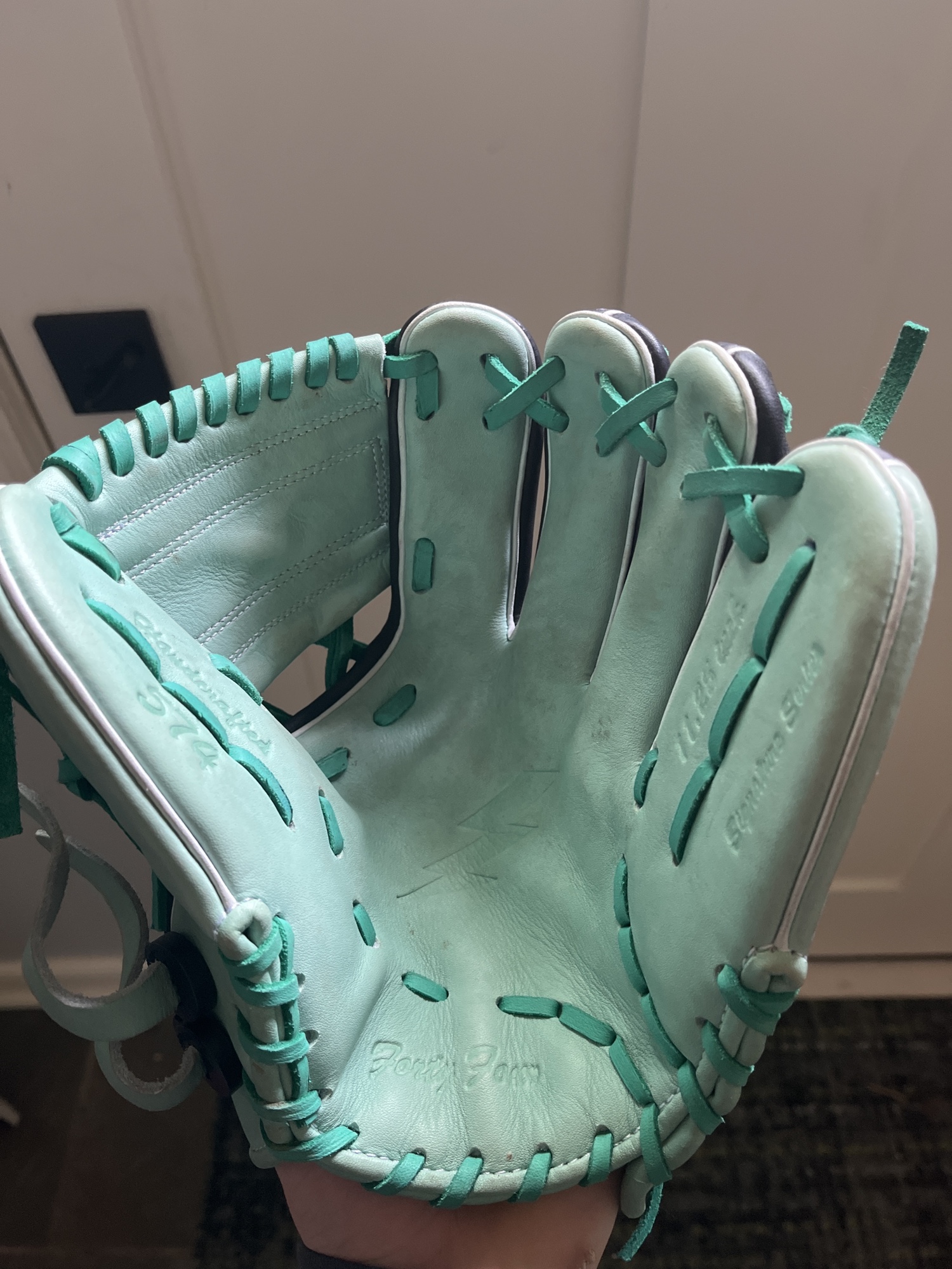 Brand new 44 pro glove SidelineSwap