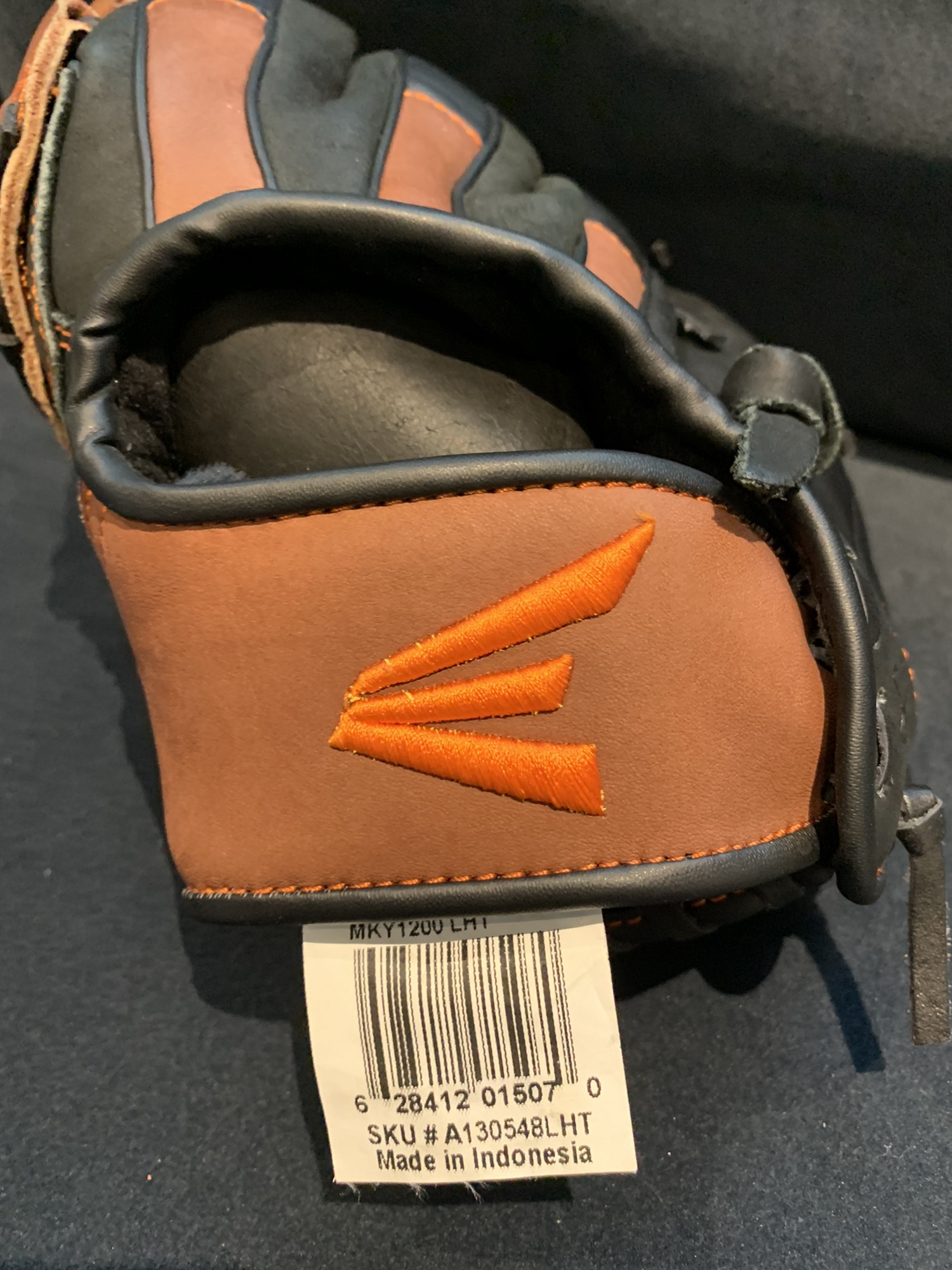 New Easton Mako Youth 12” Baseball Glove LHT SidelineSwap